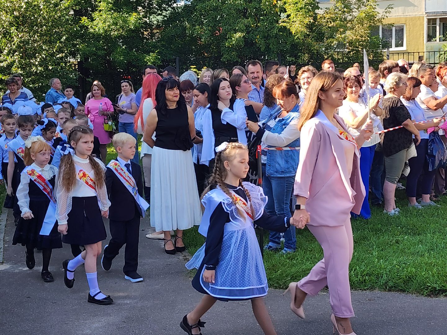 благотворительность, благотворительная акция, меценат, образование, школа №5, серпухов, юлия ивлиева,