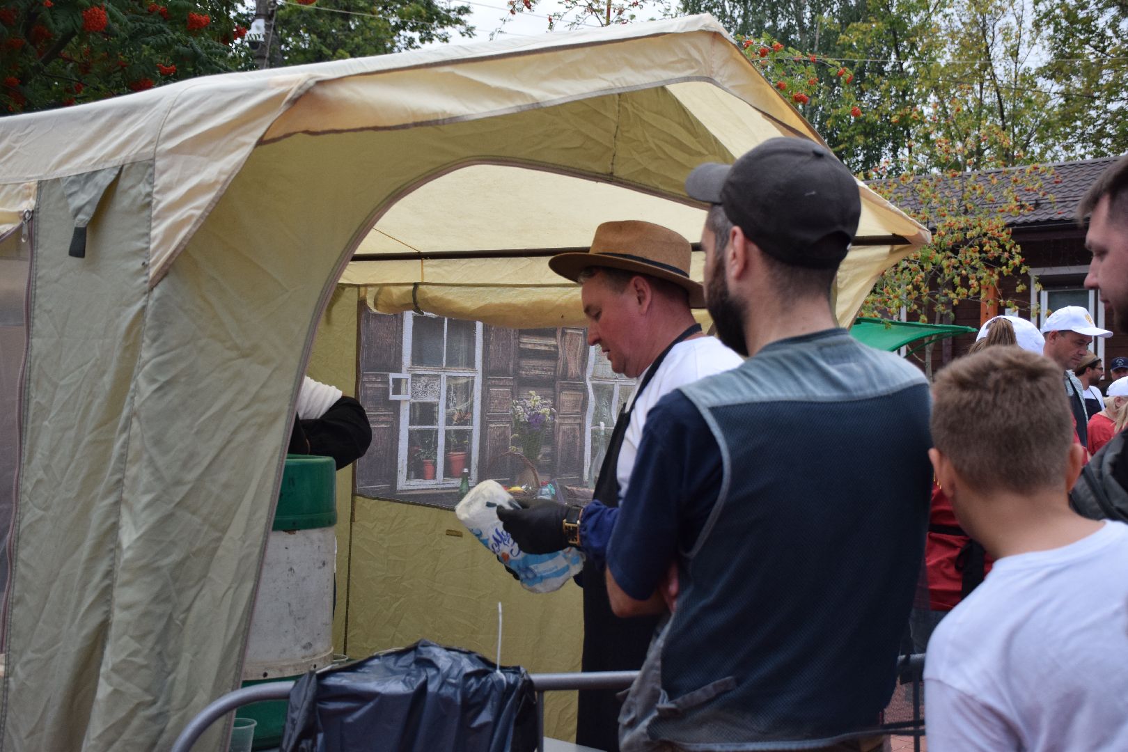 Павловский Посад, городской округ Павловский Посад, люди, парк, лето, еда, фестиваль
