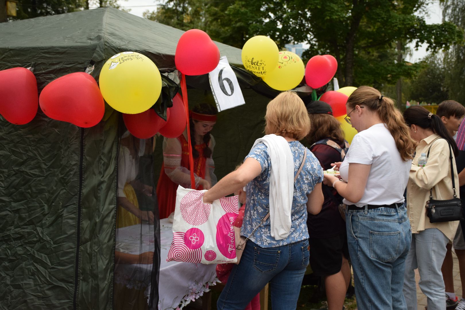 Павловский Посад, городской округ Павловский Посад, люди, парк, лето, еда, фестиваль