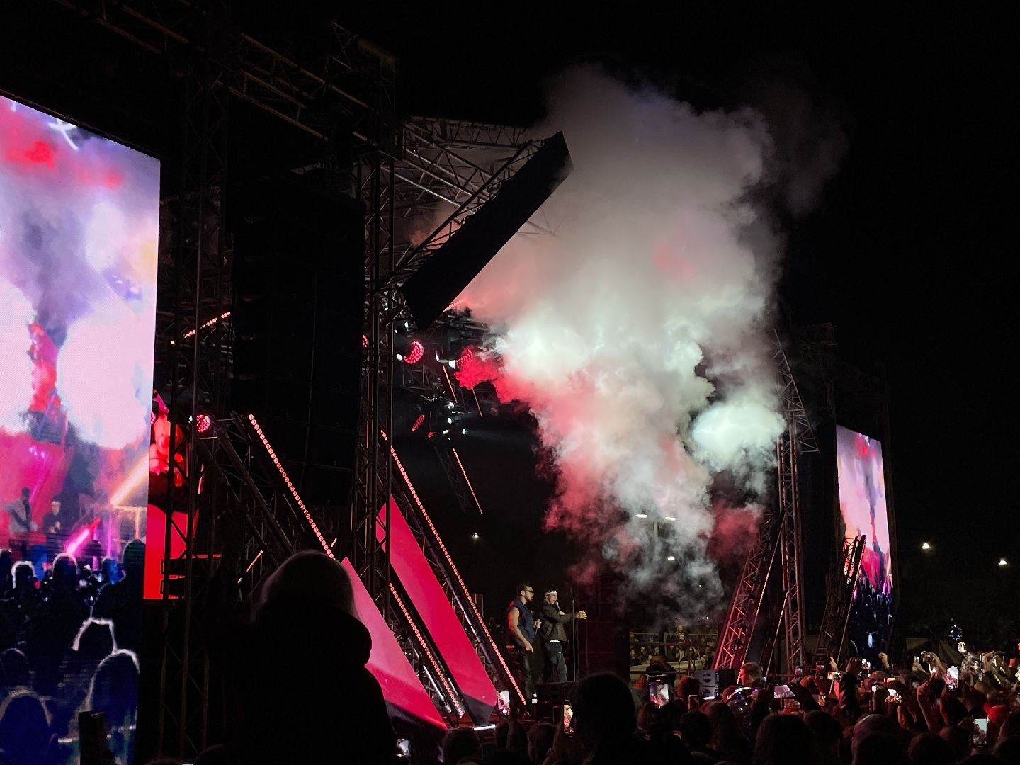 Песня, исполнители, праздник, концерт