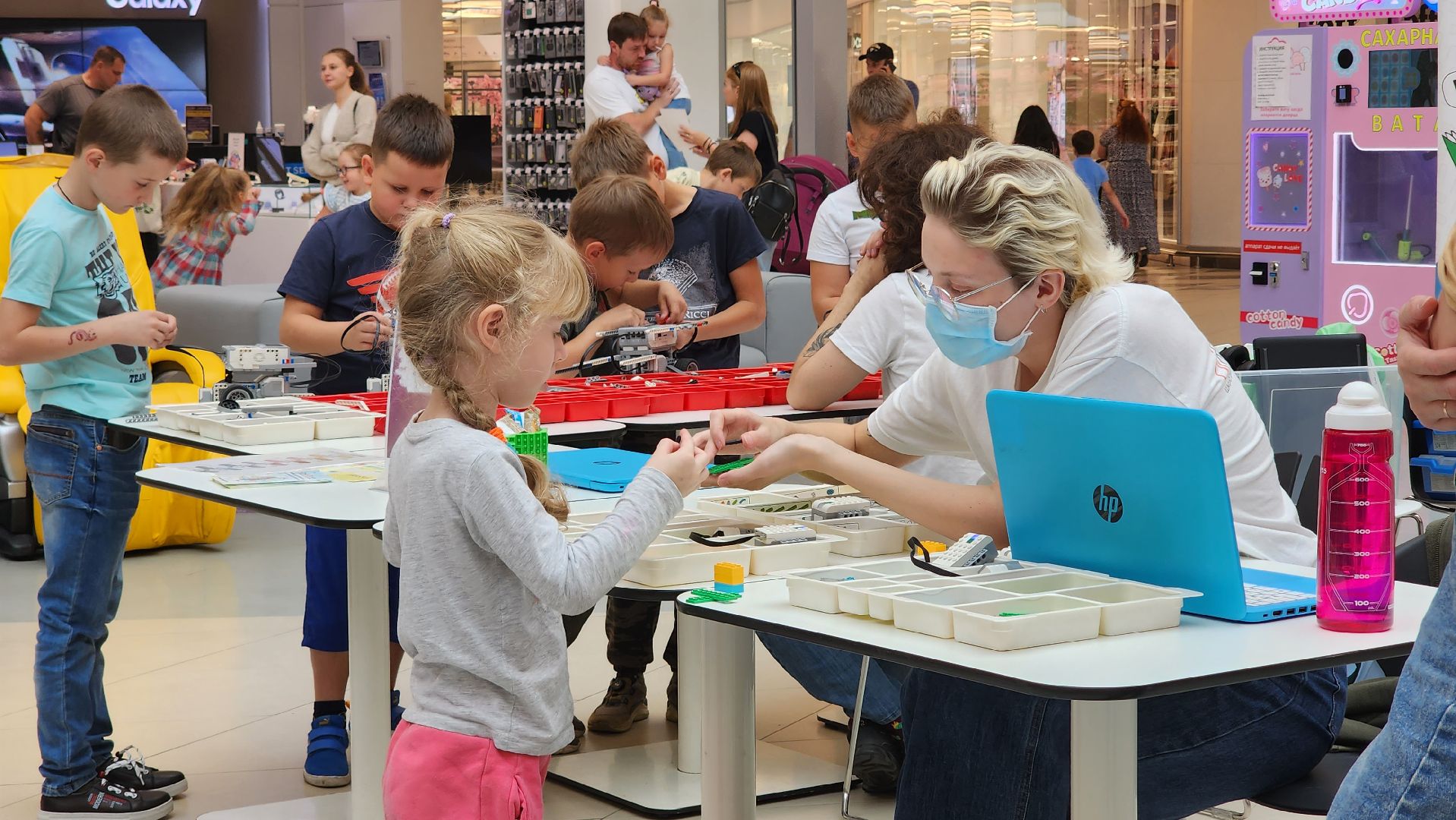 Пушкино, городской округ Пушкинский, ТЦ Акварель, дети, праздник, благотворительность