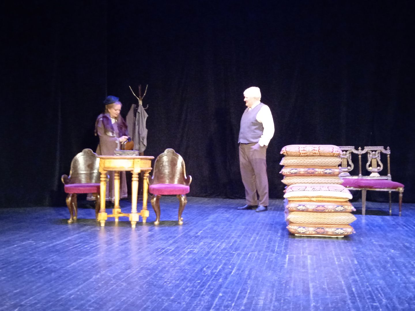 театр, Стрела, оценка, опрос, содействие