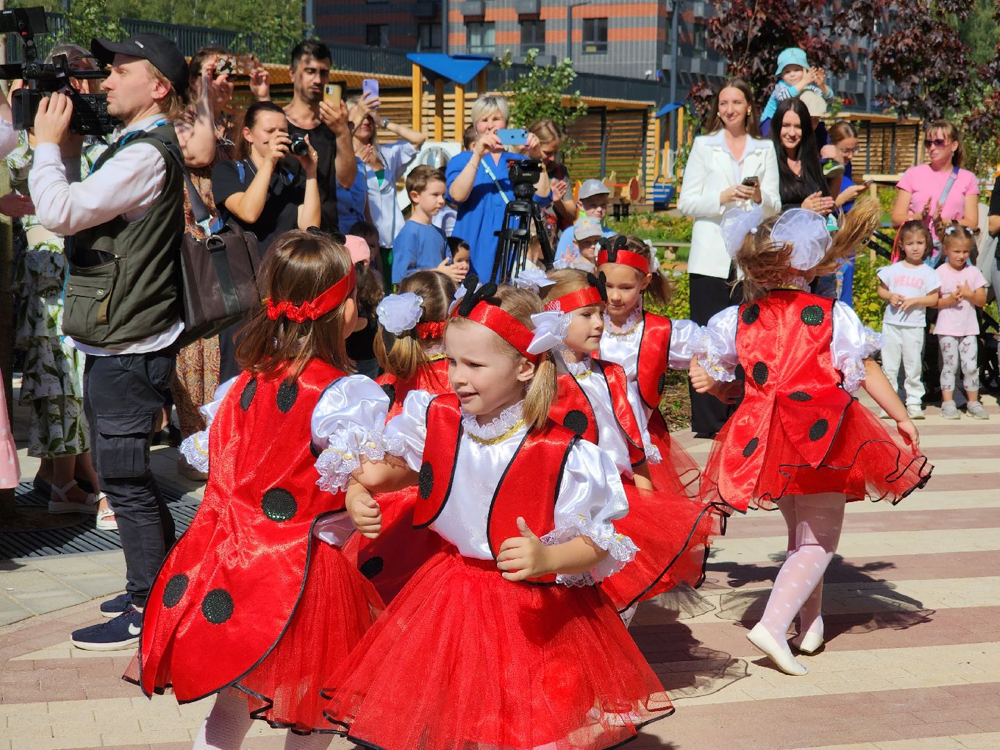 детский сад; бобрёнок; дети; строительство