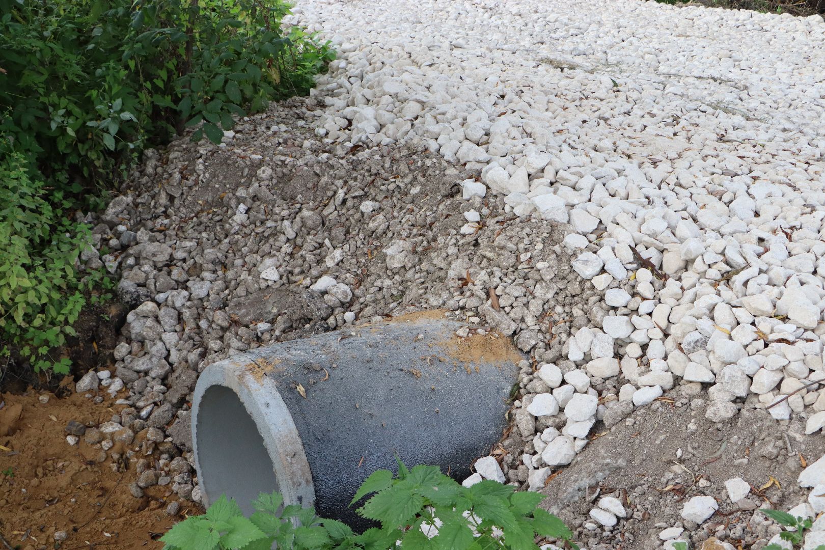 Серебряные Пруды, плотина