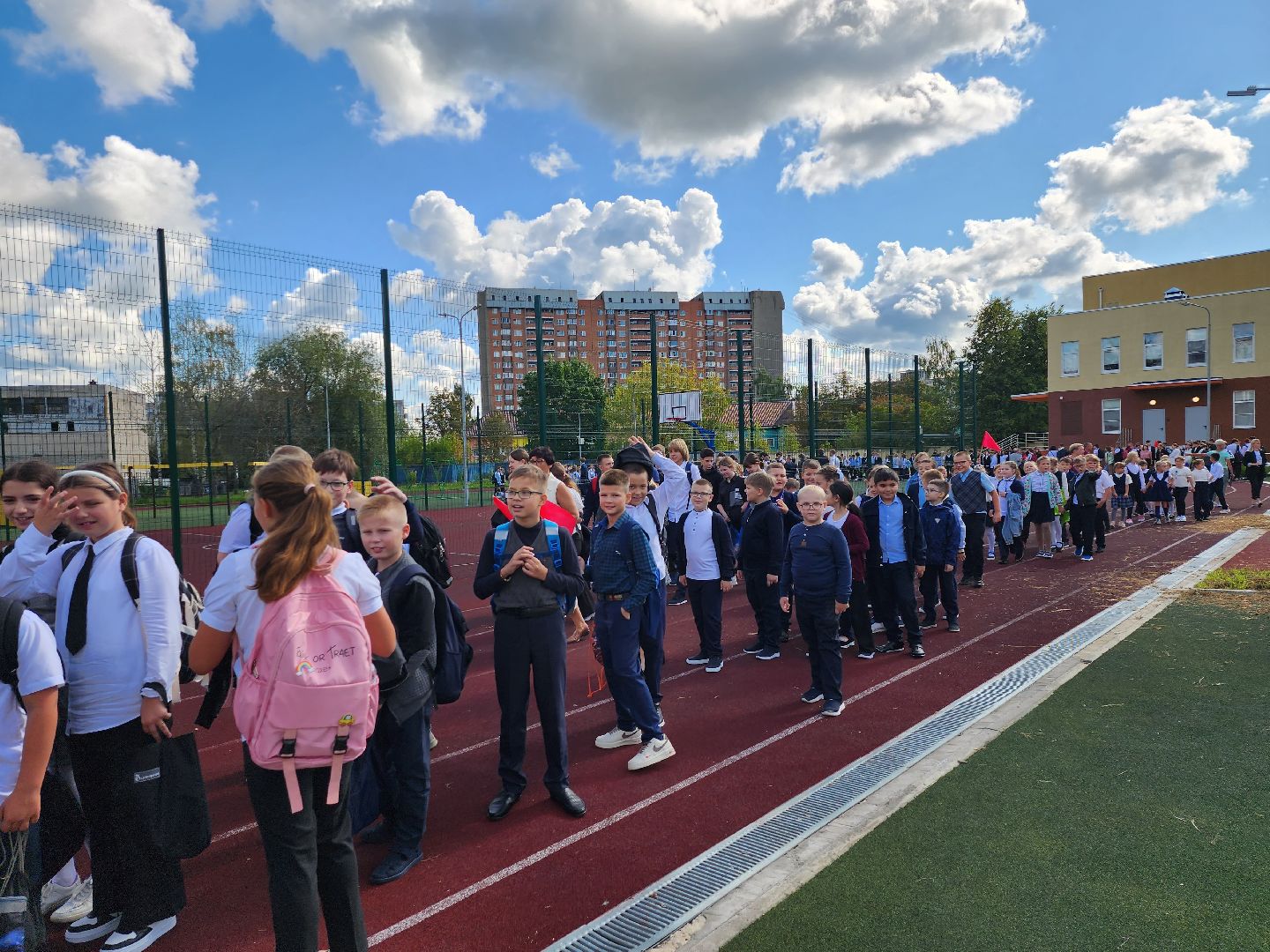 Серпухов, Подмосковье, эвакуация, дети, школа, спасатели, пожарные