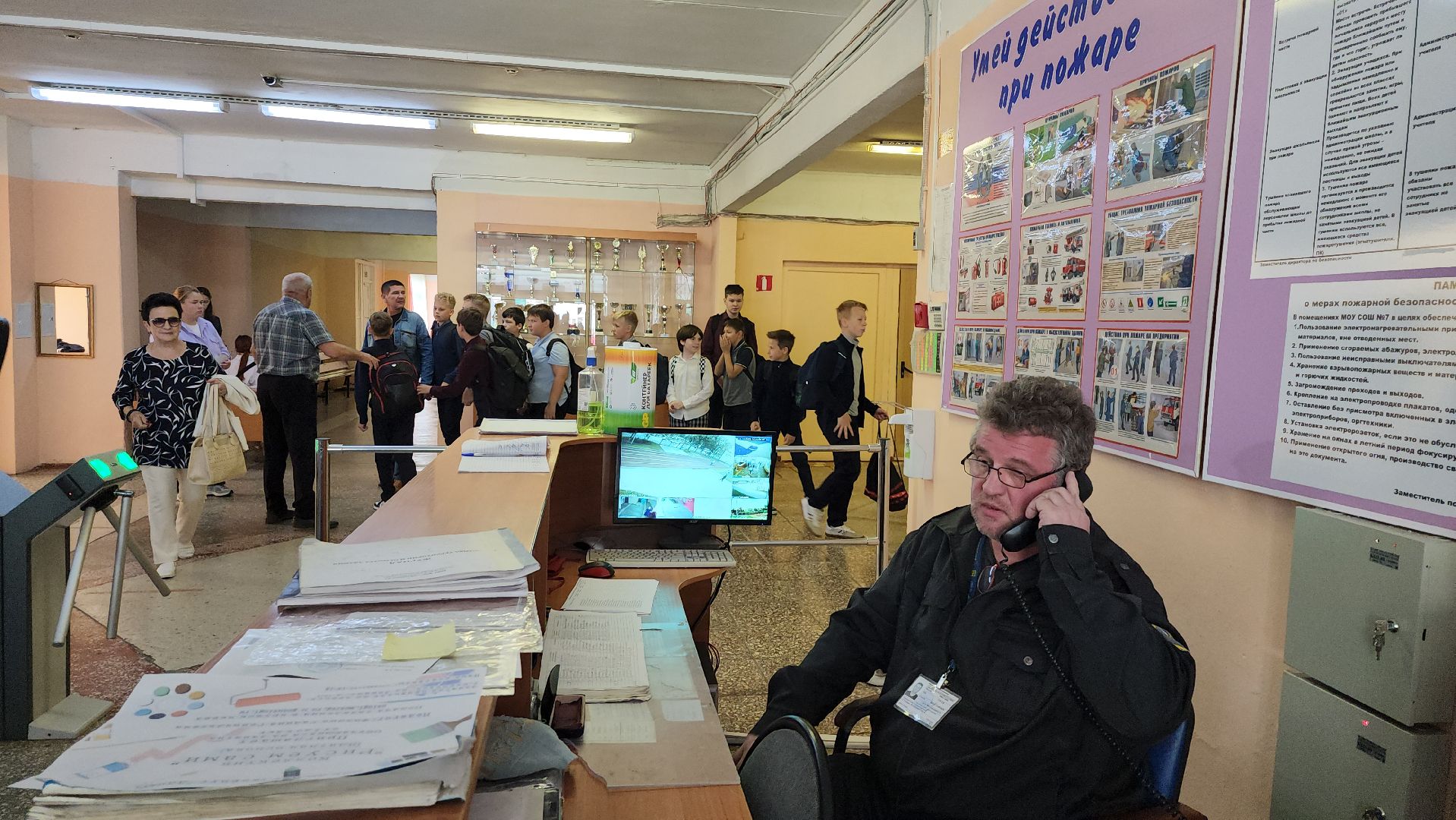 Серпухов, Подмосковье, эвакуация, дети, школа, спасатели, пожарные