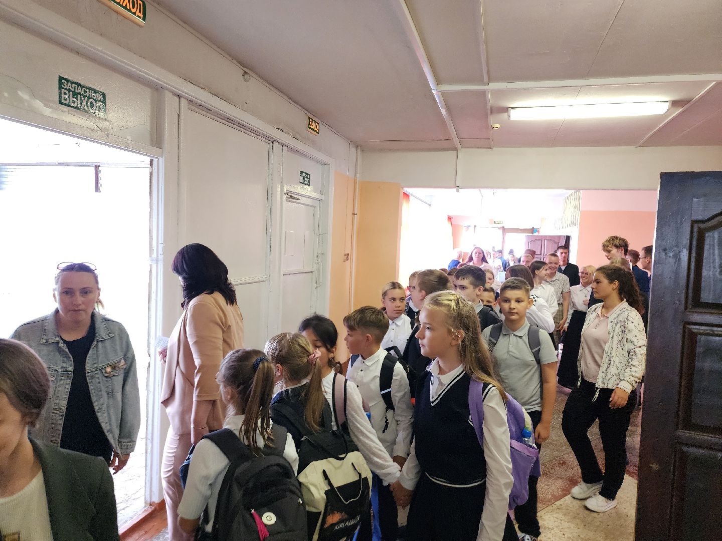 Серпухов, Подмосковье, эвакуация, дети, школа, спасатели, пожарные