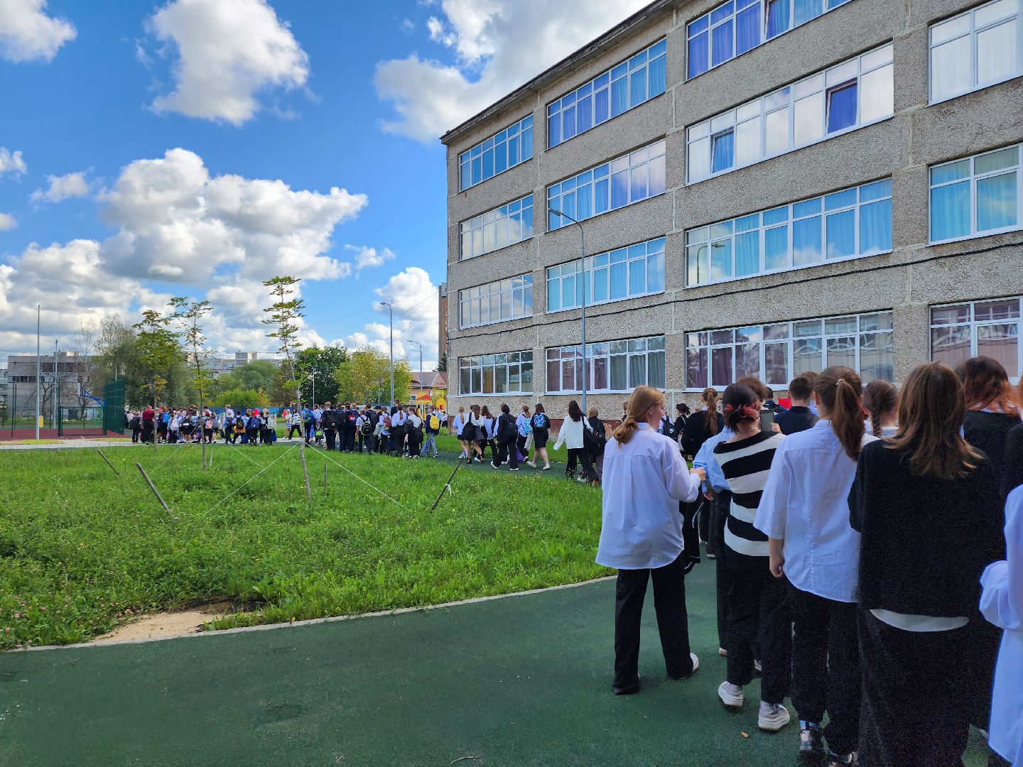 Серпухов, Подмосковье, эвакуация, дети, школа, спасатели, пожарные