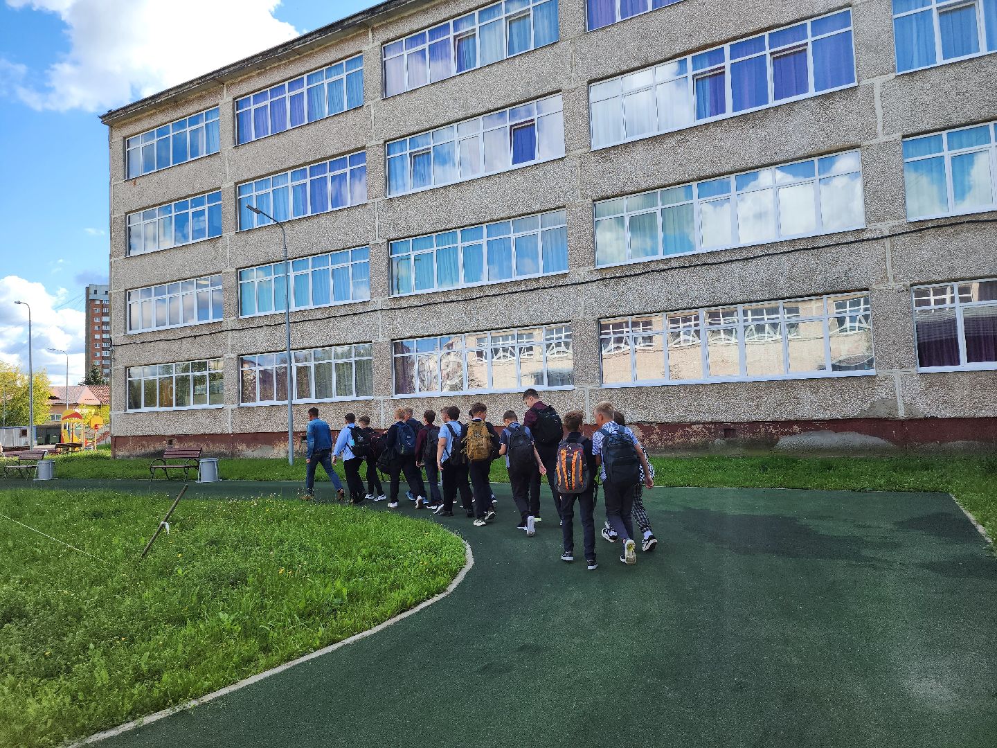 Серпухов, Подмосковье, эвакуация, дети, школа, спасатели, пожарные