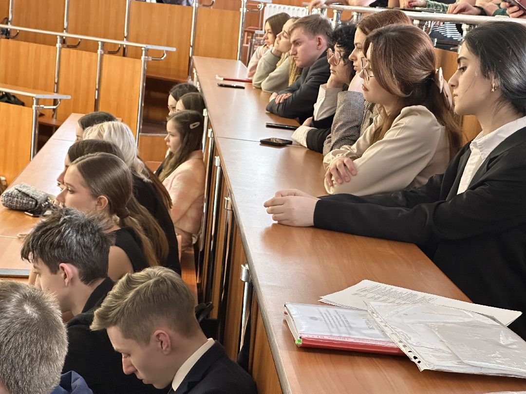 Одинцово, Образование, МГИМО, Модель ООН, Мишонова