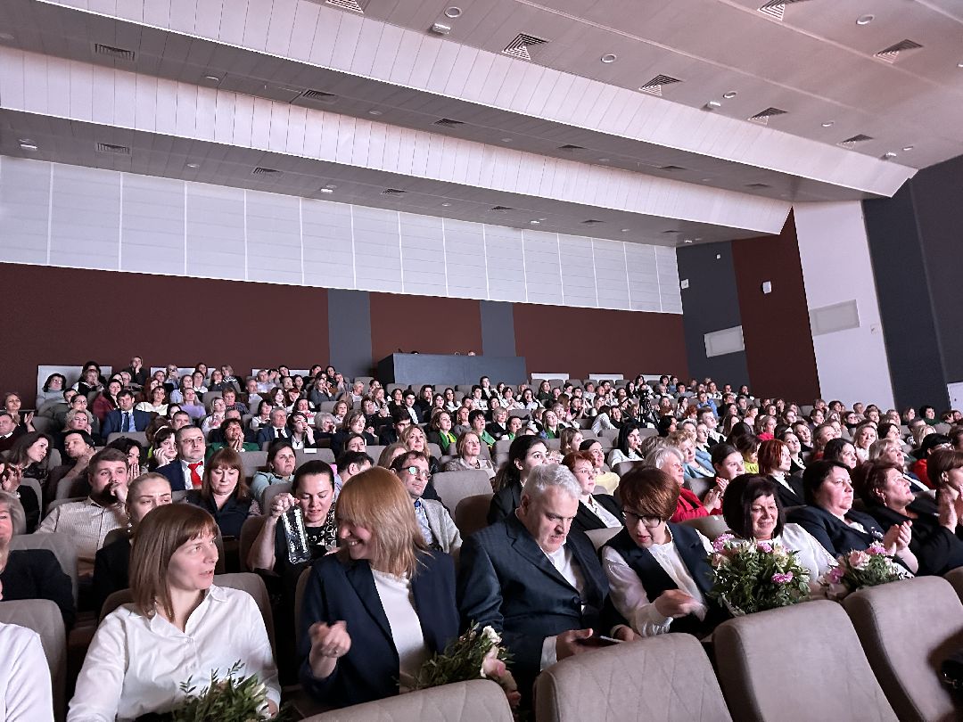 Одинцово, Образование, МГИМО, Наставник, Педагог