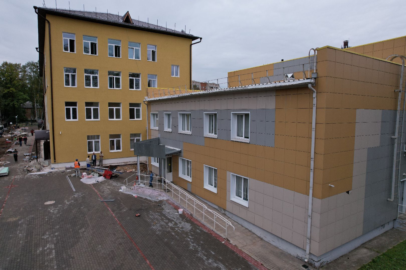 школа, стройка,дети, видео с коптера,