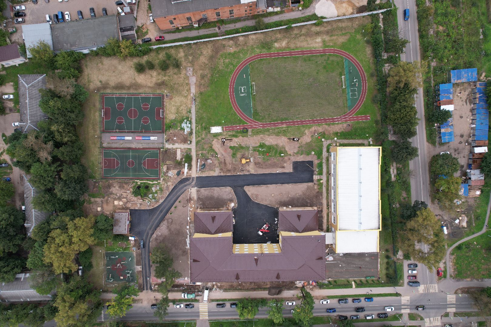 школа, стройка,дети, видео с коптера,