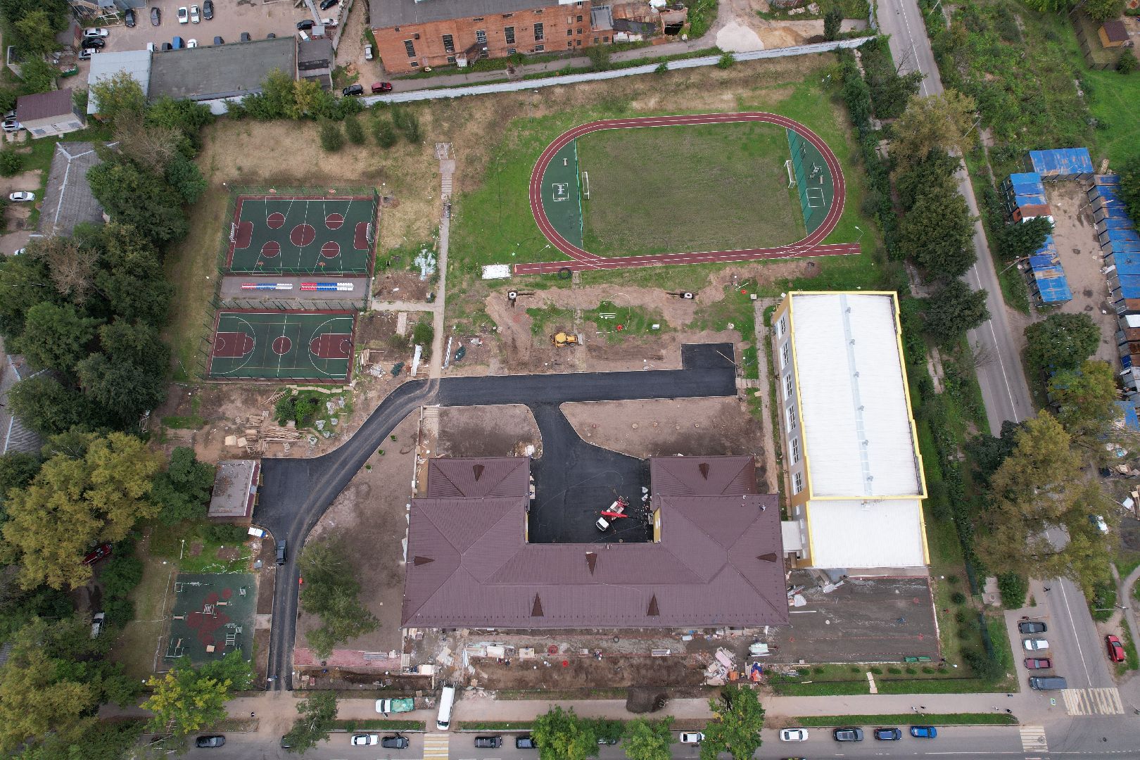 школа, стройка,дети, видео с коптера,