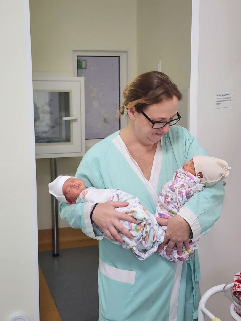 дети; двойня; рождение; многодетная семья; сюрприз