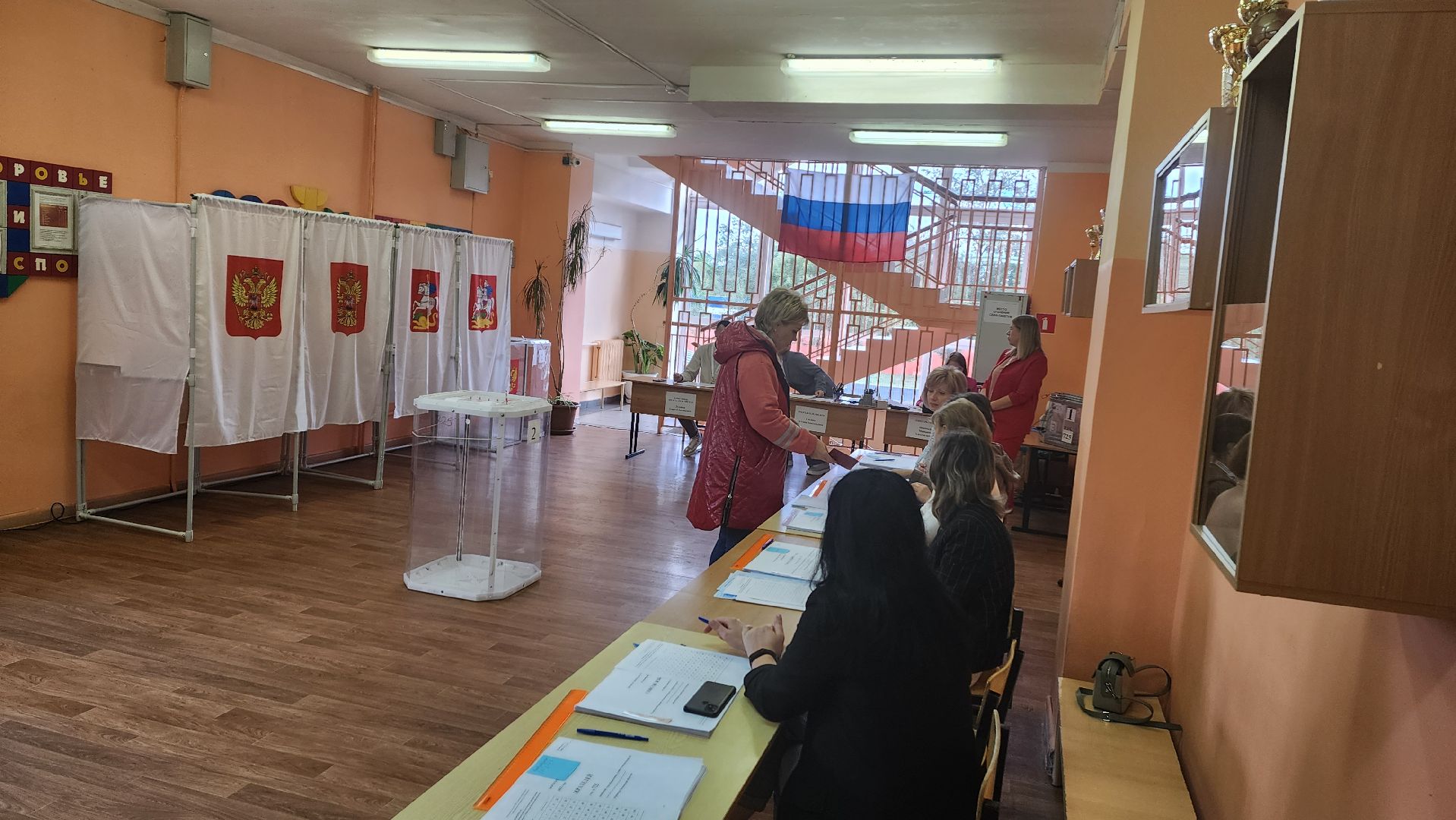 Прдмосковье, Ивантеевка, общество