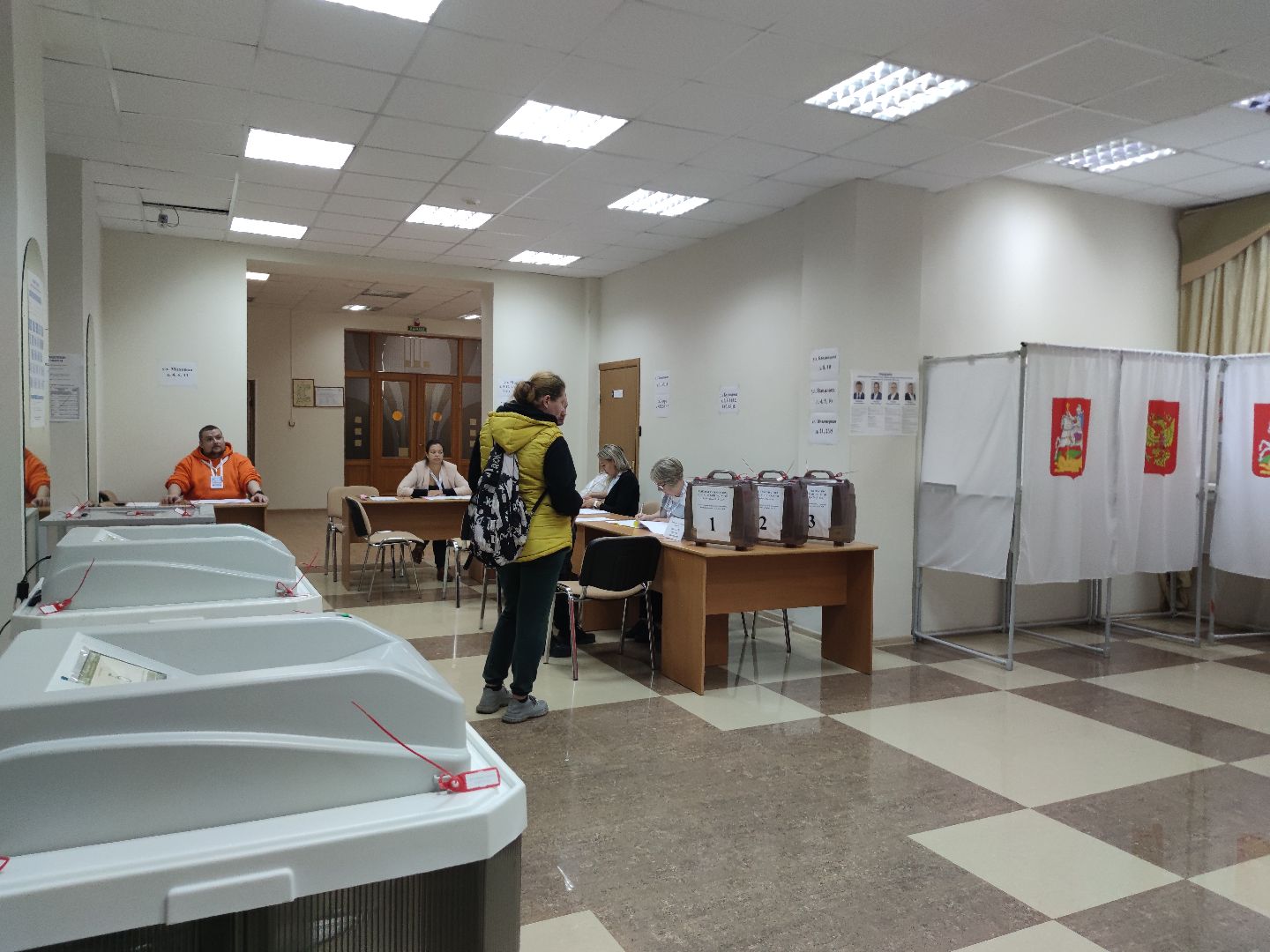 выборы 2023, выборы губернатора, Дубна, избирательный участок