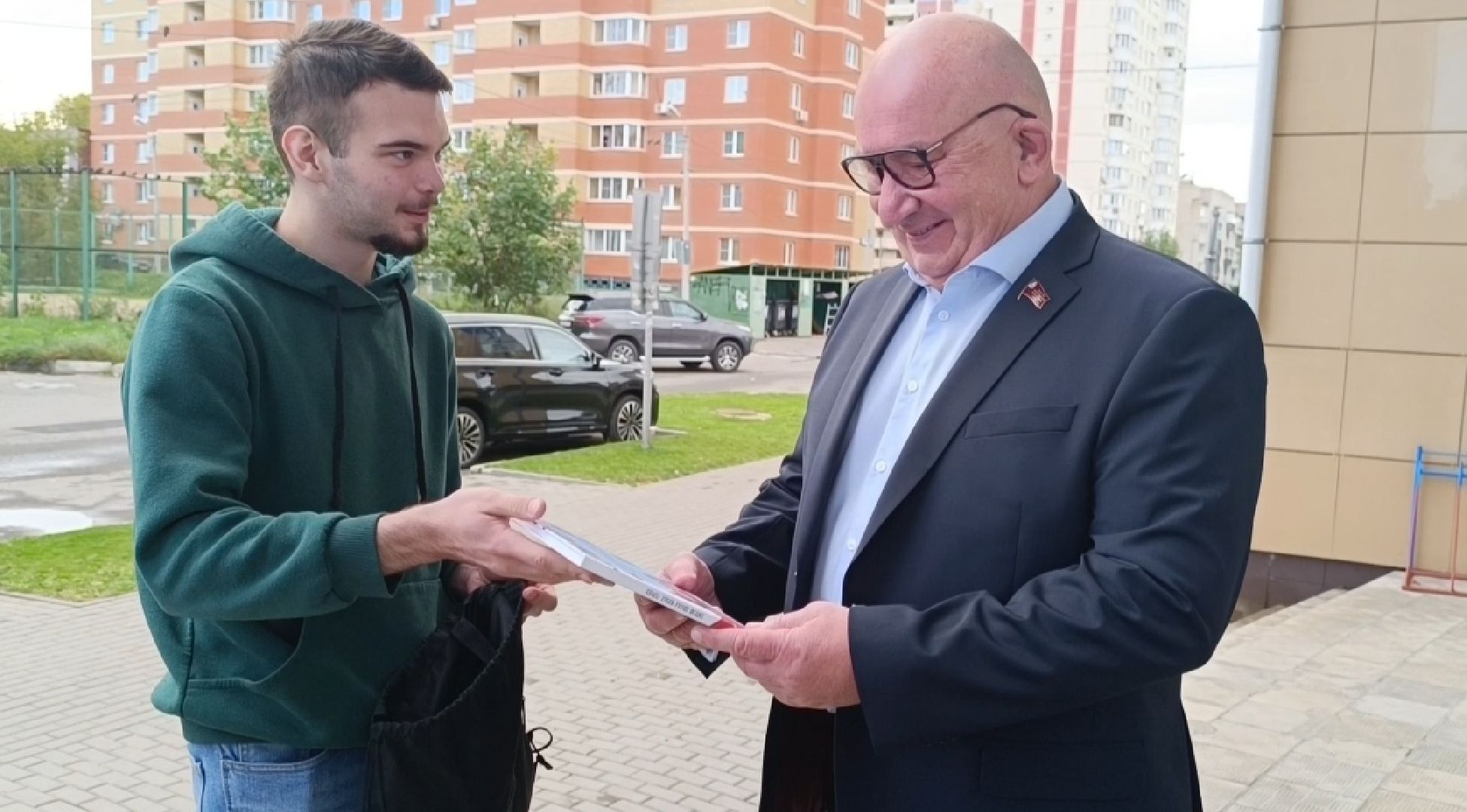 Лобня, выборы, общество