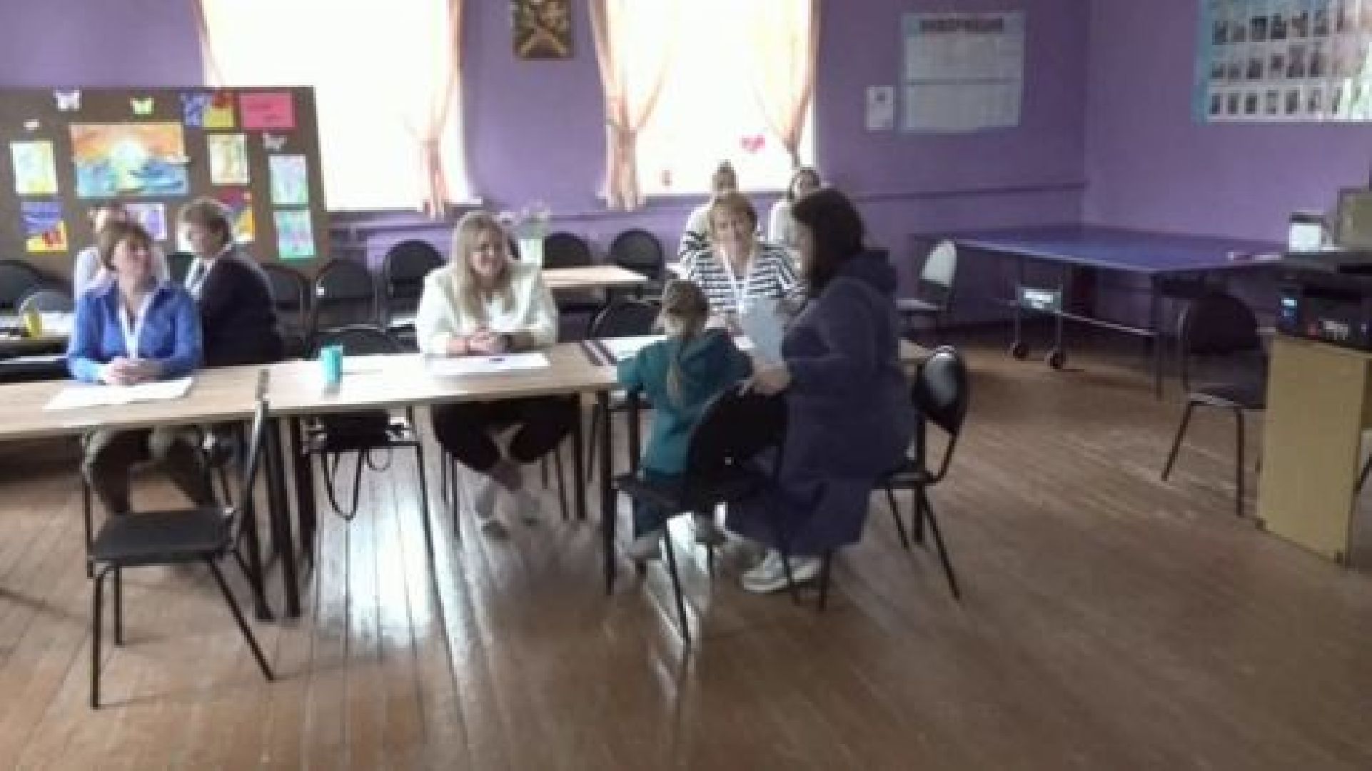 Раменское, выборы, супруга участника СВО проголосовала на избирательном участке в Гжели