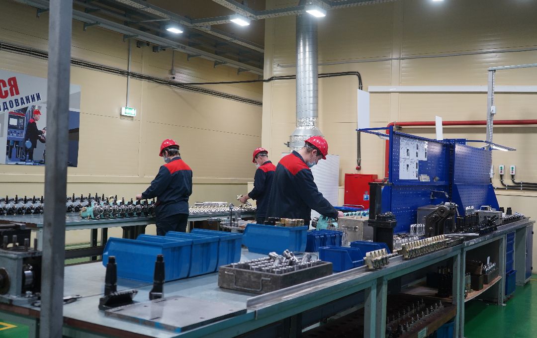 Экономика, Коломенский завод, профессиональное обучение, рабочие места