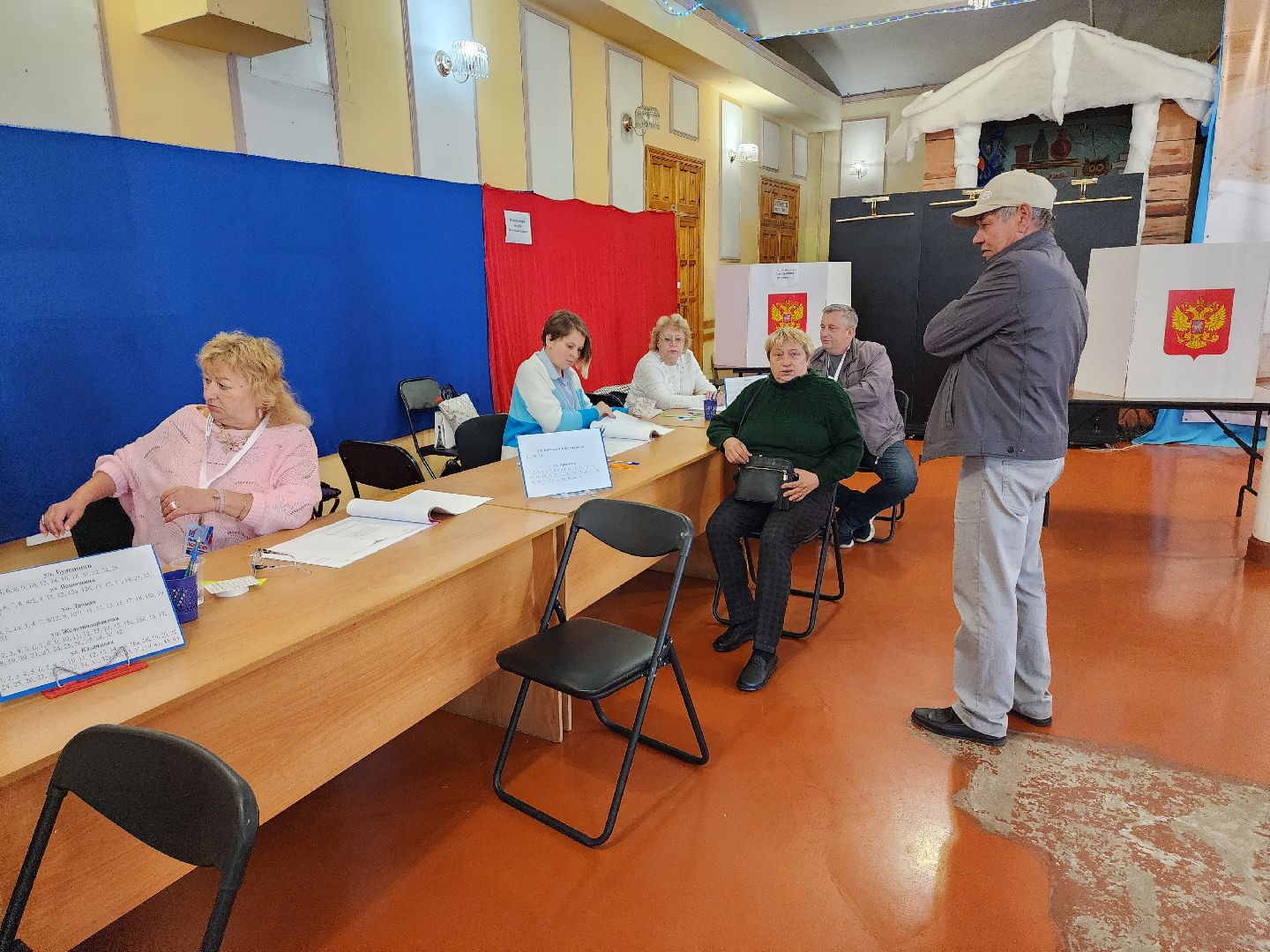 онлайн-голосование, выборы 2023, выборы губернатора московской области, серпухов, ДК Исток, подмосковье выбирает 2023, подмосковьевыбирает2023, едг 2023,