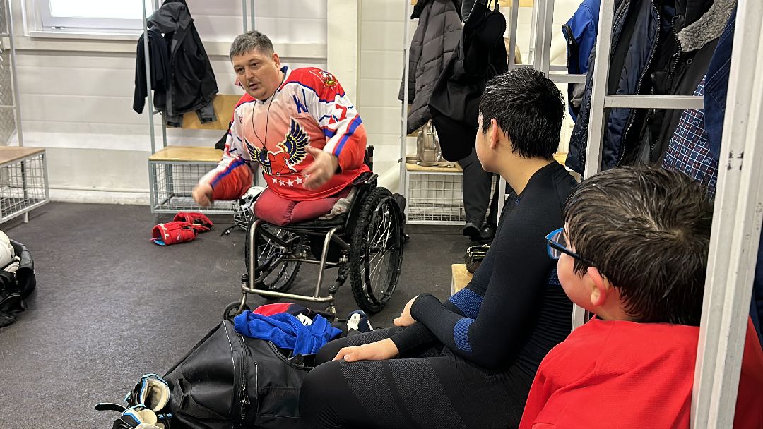 Спорт, Возвращение в жизнь, Паралимпийцы, Подмосковье, Слэдж-хоккей, Вадим Селюкин, Личным примером, Одинец