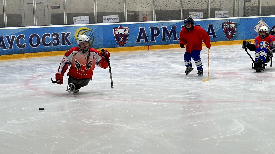 Спорт, Возвращение в жизнь, Паралимпийцы, Подмосковье, Слэдж-хоккей, Вадим Селюкин, Личным примером, Одинец