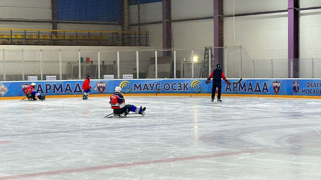 Спорт, Возвращение в жизнь, Паралимпийцы, Подмосковье, Слэдж-хоккей, Вадим Селюкин, Личным примером, Одинец