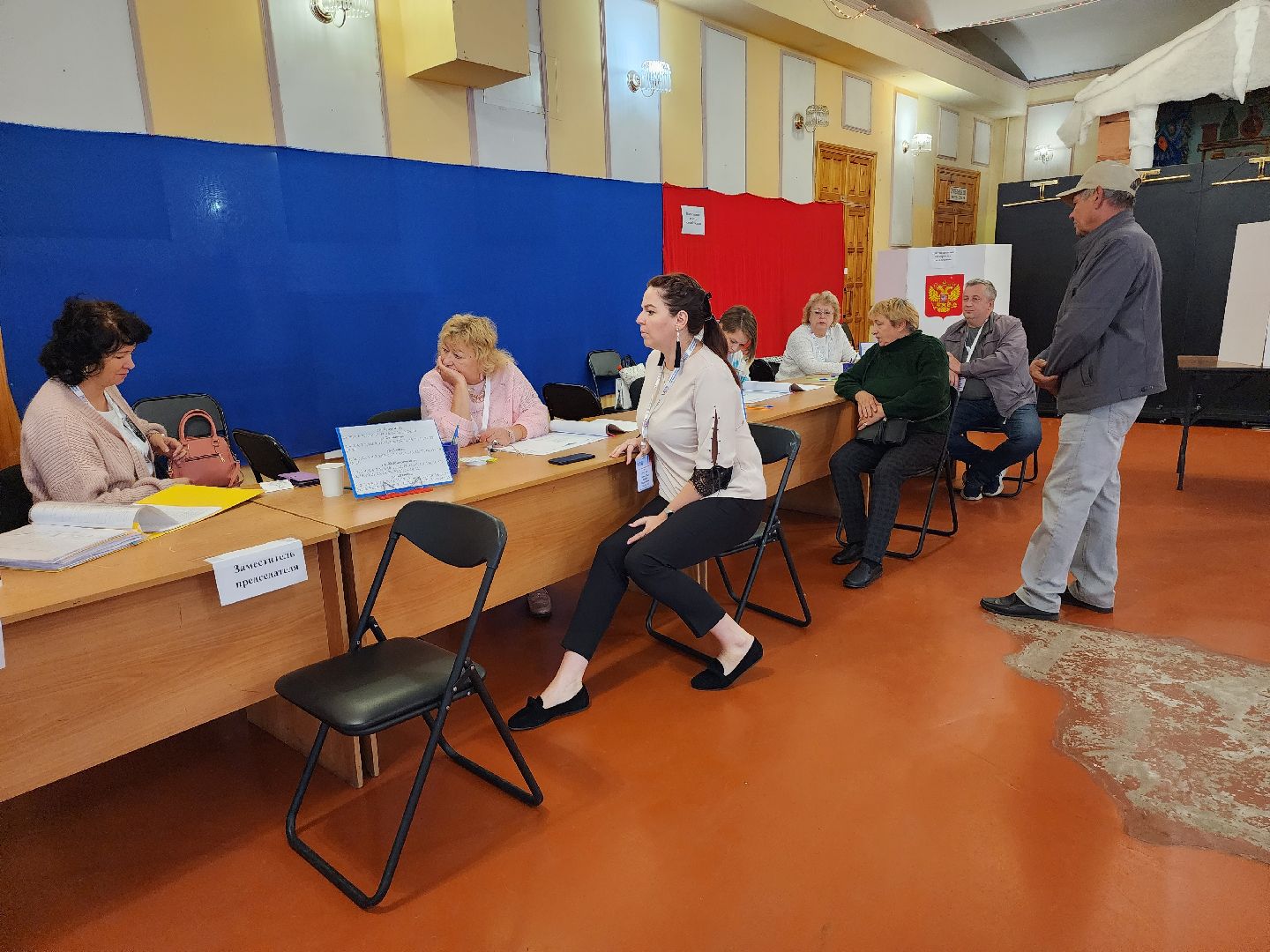 выборы 2023, выборы, выборы губернатора московской области, серпухов, голосование, УИК,