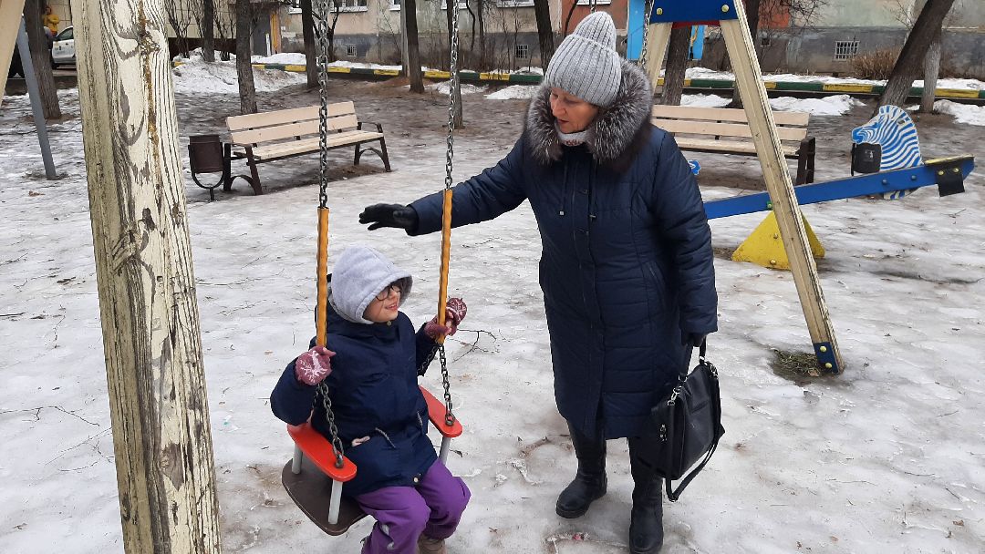 Серпухов, общество, бабушка на час