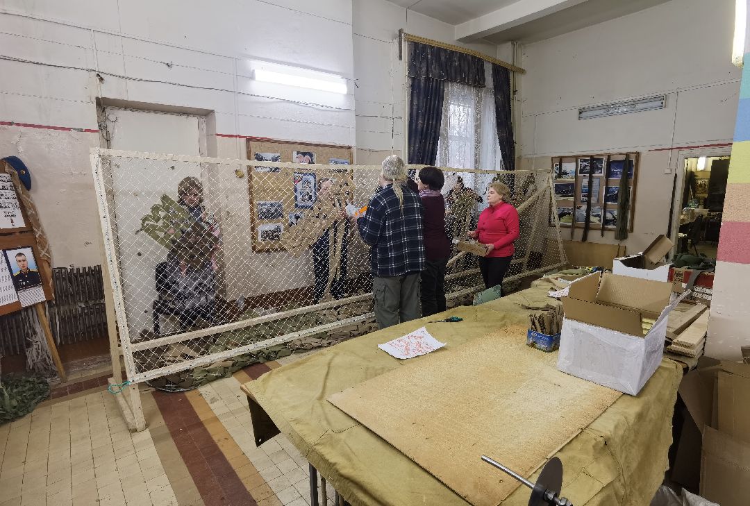 спецоперация, маскировочные сети, окопные свечи, ПВПК