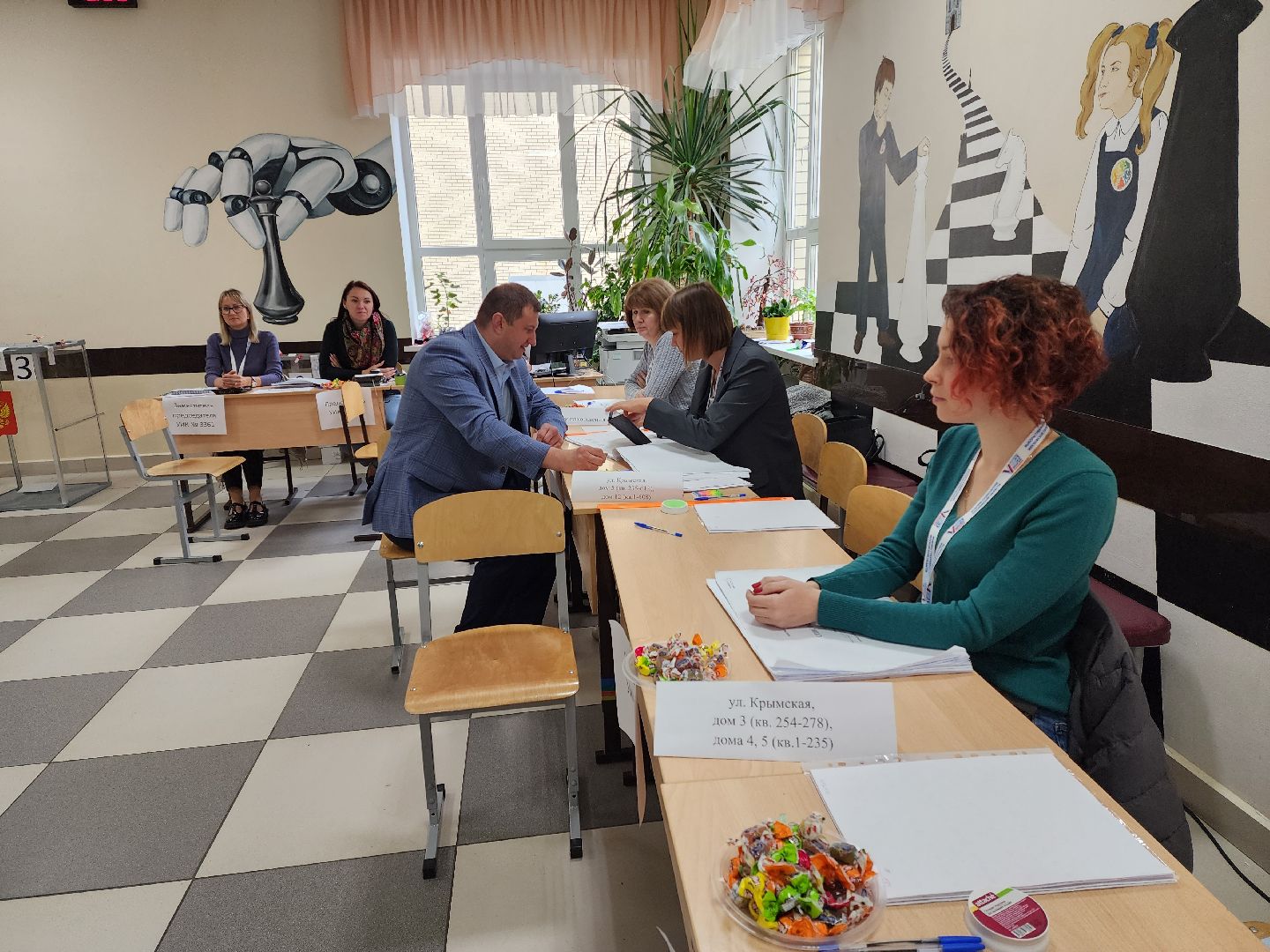 Раменское, выборы, председатель Совета депутатов Раменского округа проголосовал в школе № 9