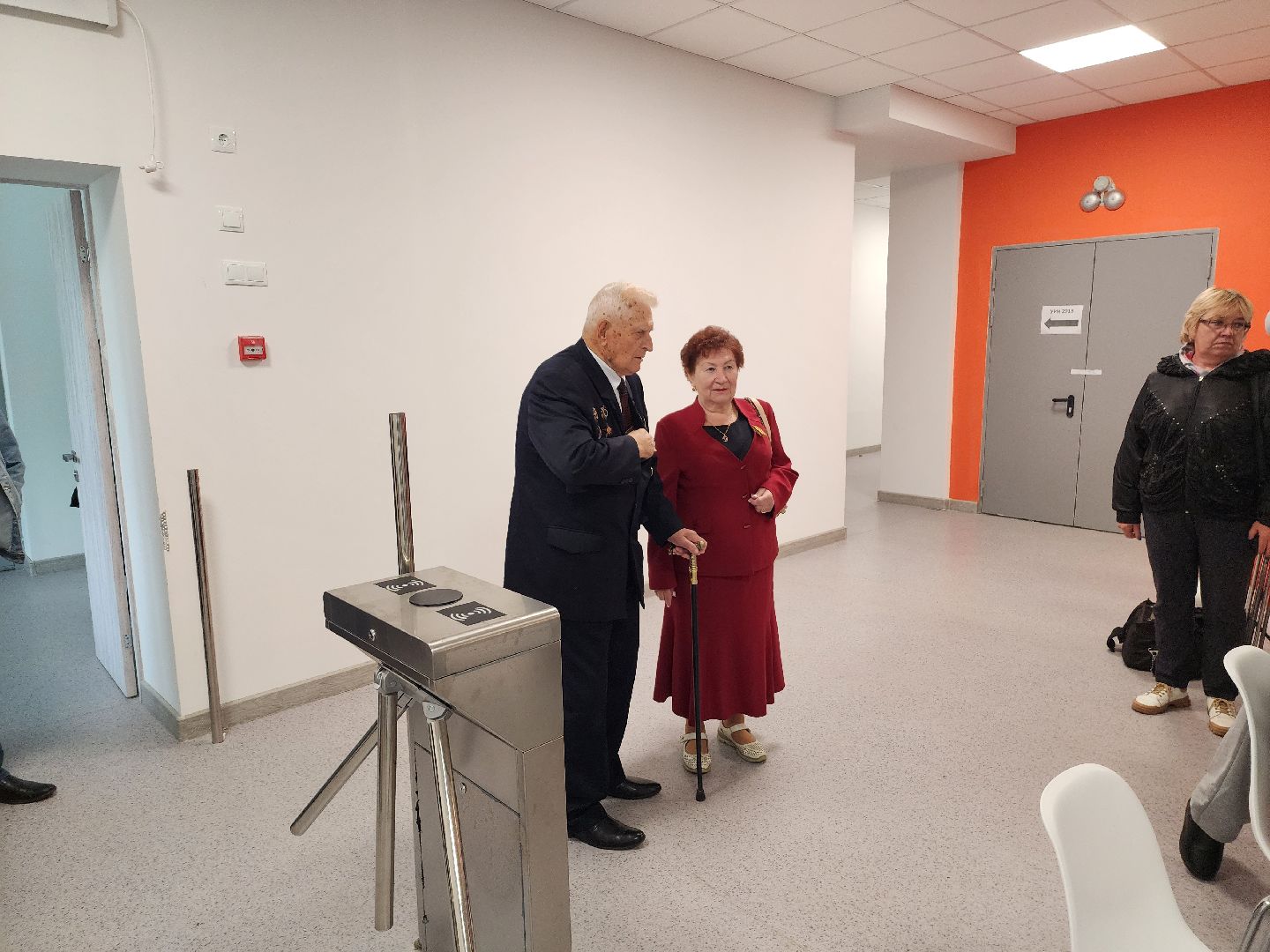 ветеран вов, выборы губернатора московской области, серпухов, школа 13, выборы, подмосковье выбирает 2023, подмосковьевыбирает2023, едг 2023,