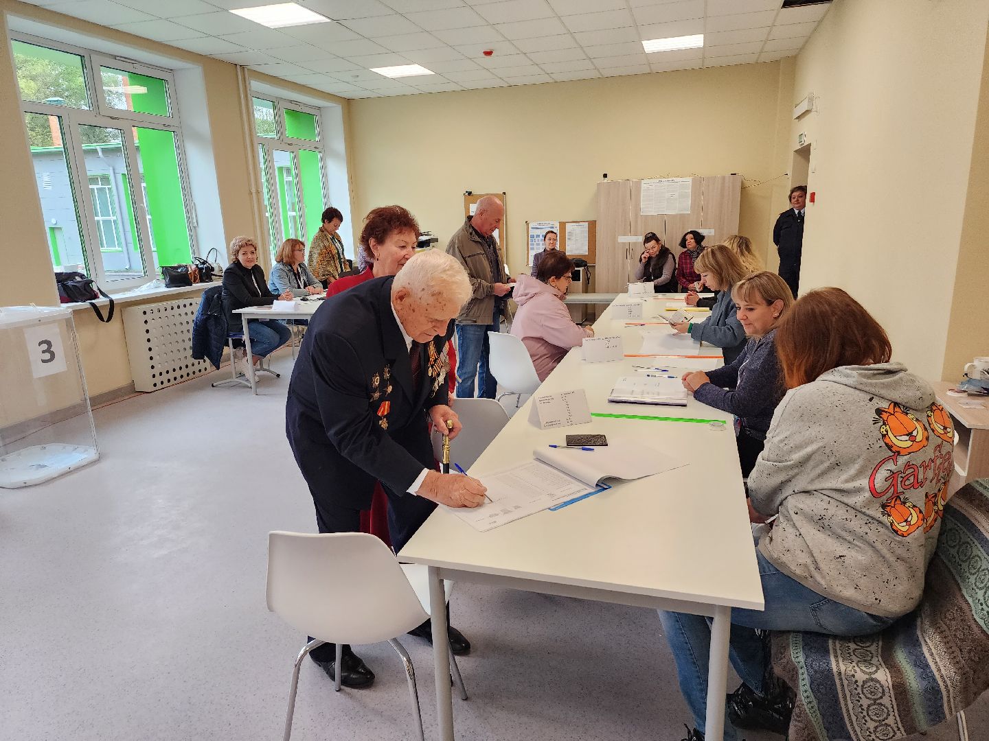 ветеран вов, выборы губернатора московской области, серпухов, школа 13, выборы, подмосковье выбирает 2023, подмосковьевыбирает2023, едг 2023,