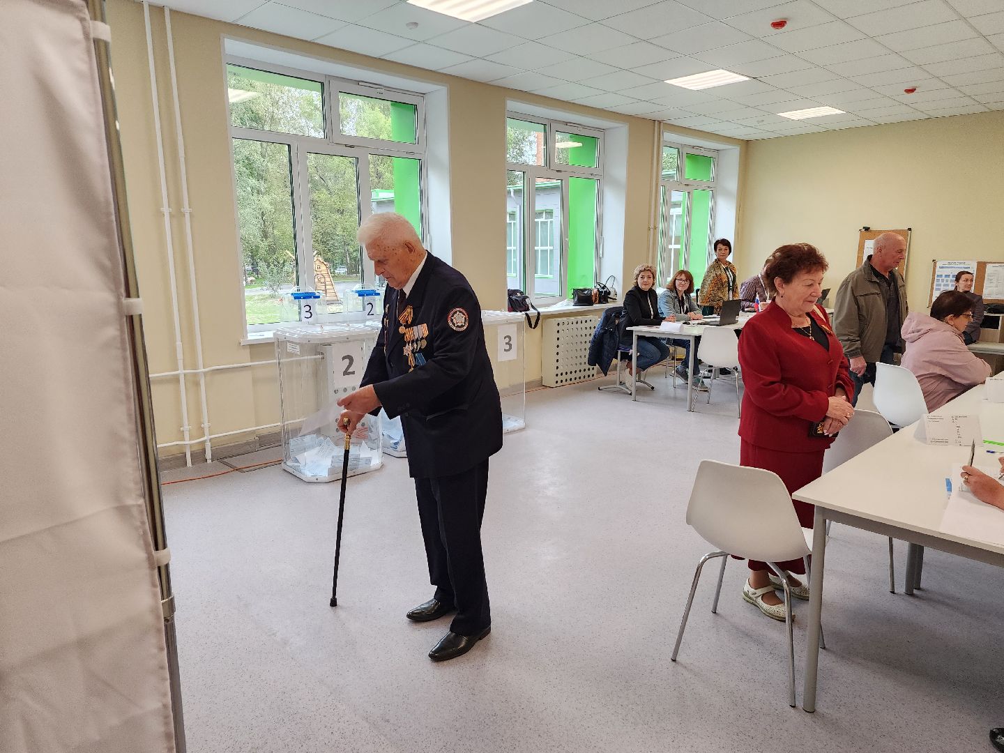 ветеран вов, выборы губернатора московской области, серпухов, школа 13, выборы, подмосковье выбирает 2023, подмосковьевыбирает2023, едг 2023,