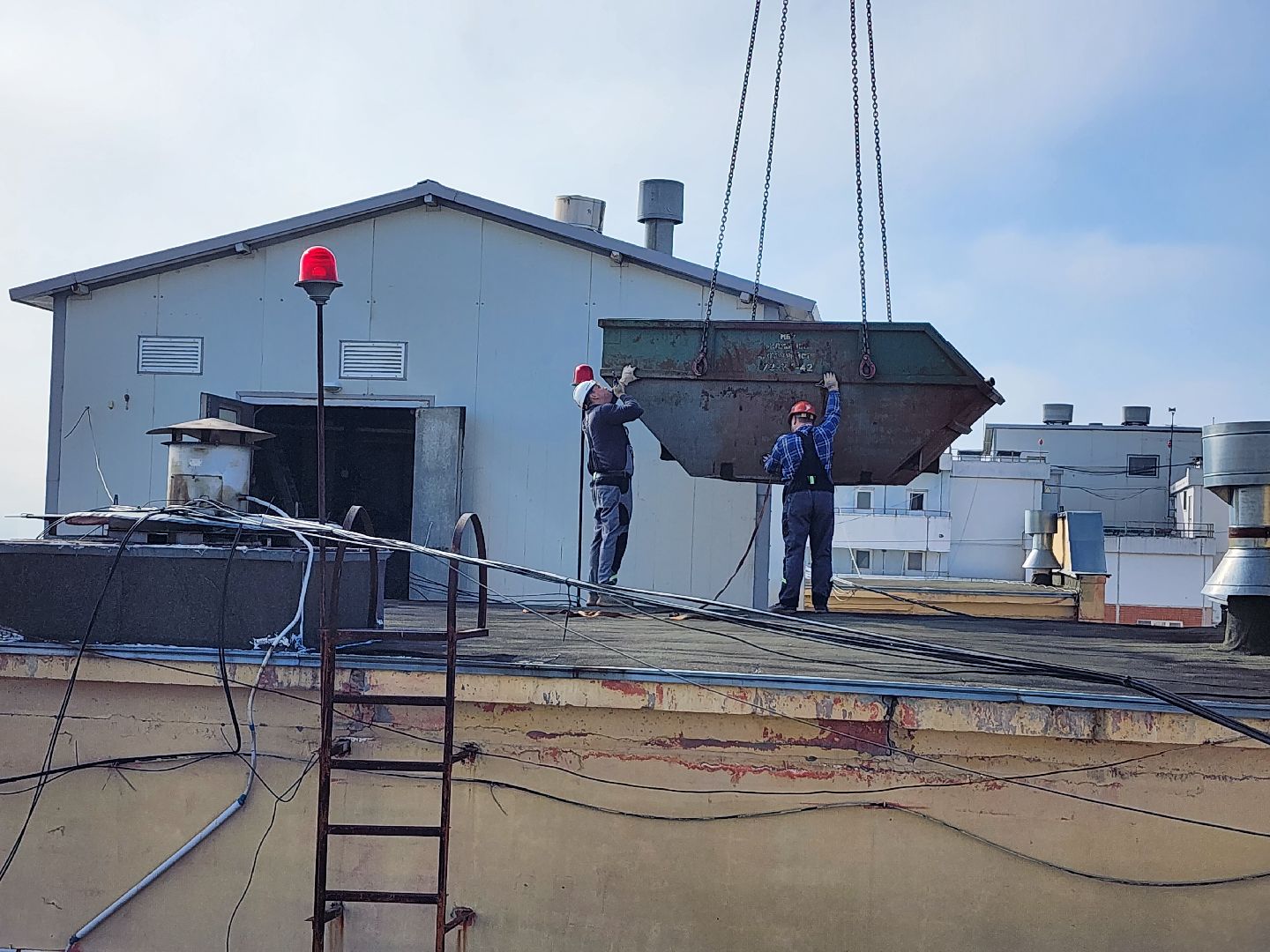 подъемный кран, котельная, серпухов, улица юбилейная, ивановские дворики, котельная на крыше,