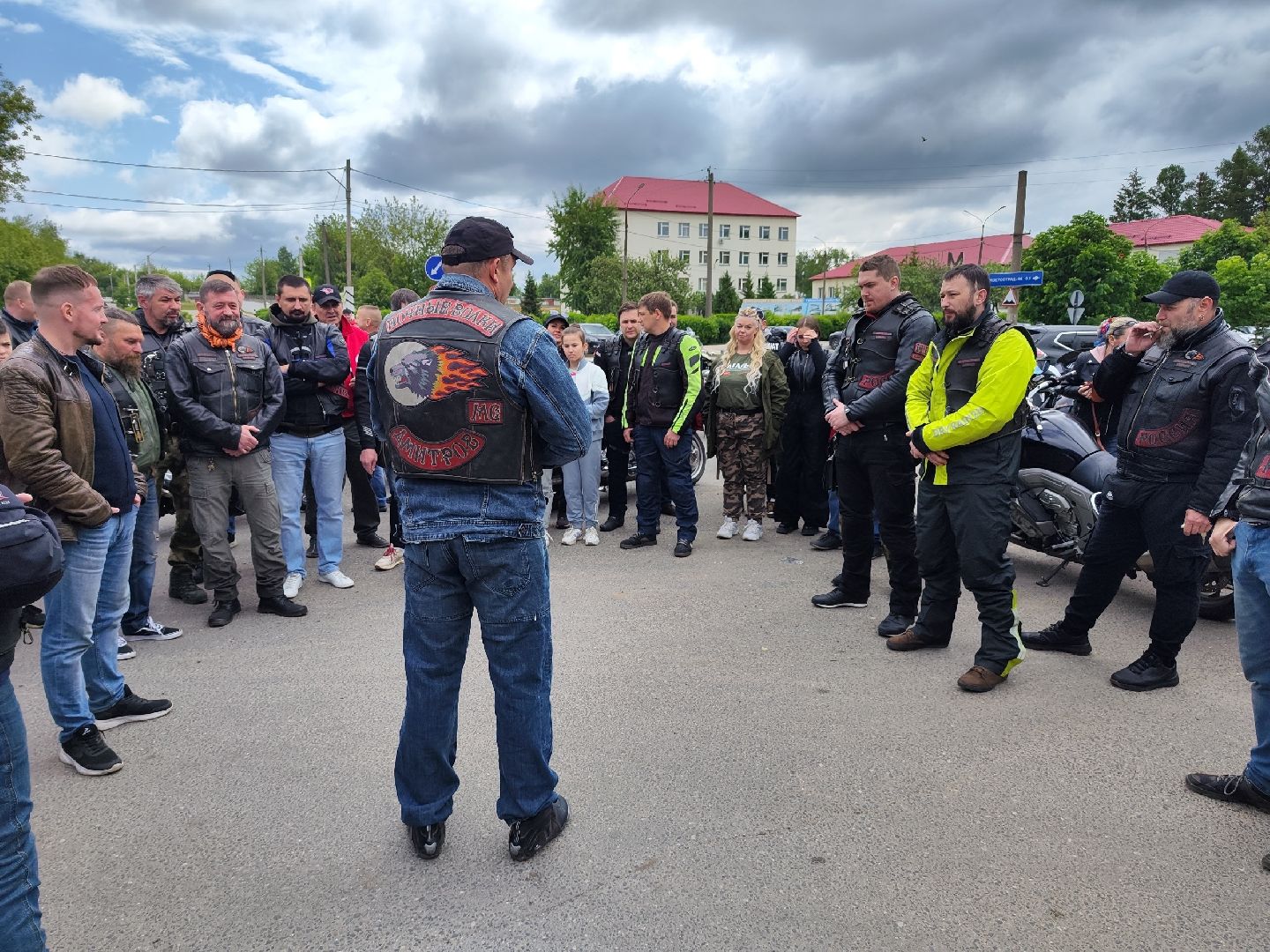 Дмитров, Мотоклуб Ночные волки, Волонтеры