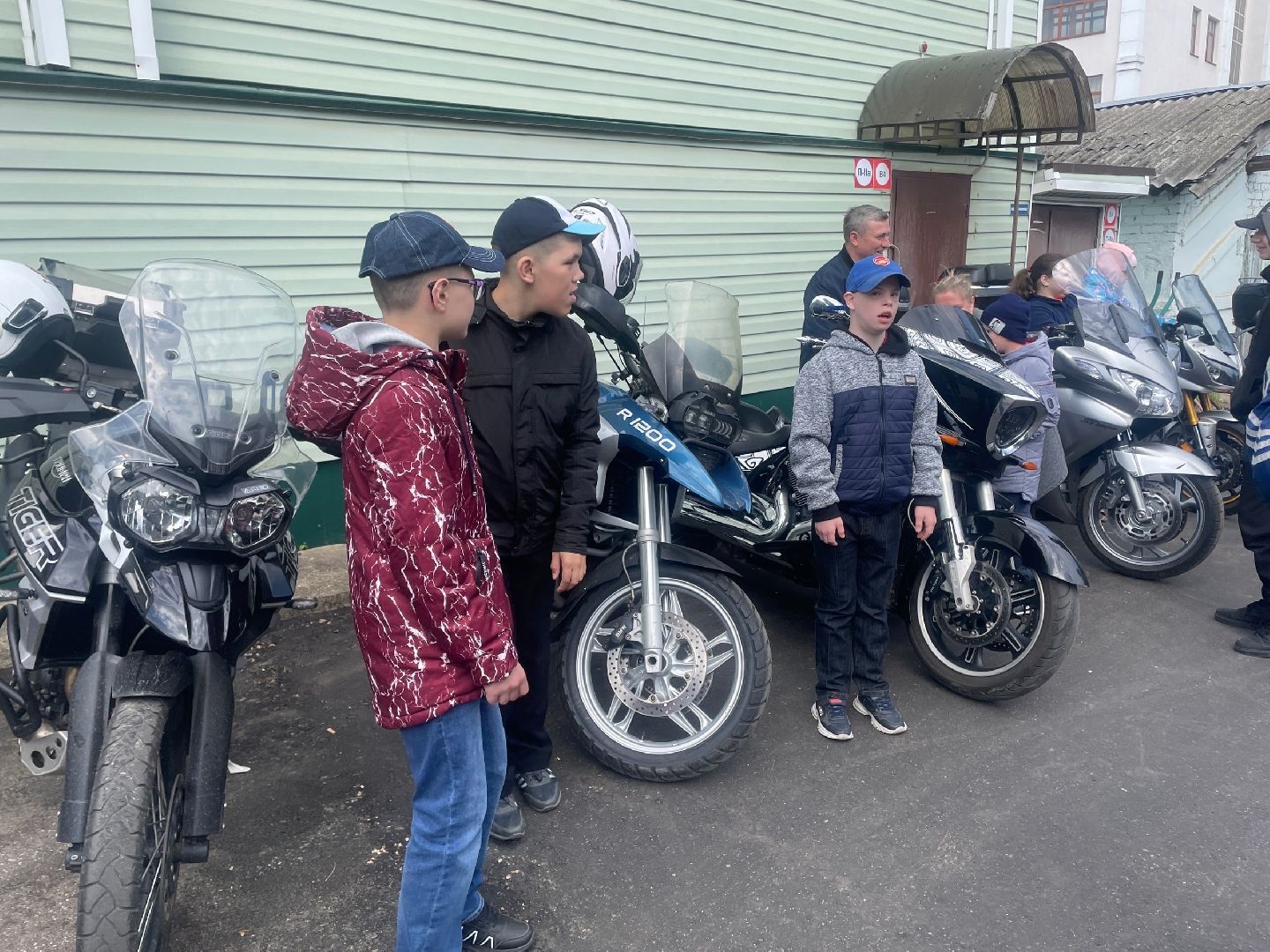 Дмитров, Мотоклуб Ночные волки, Волонтеры