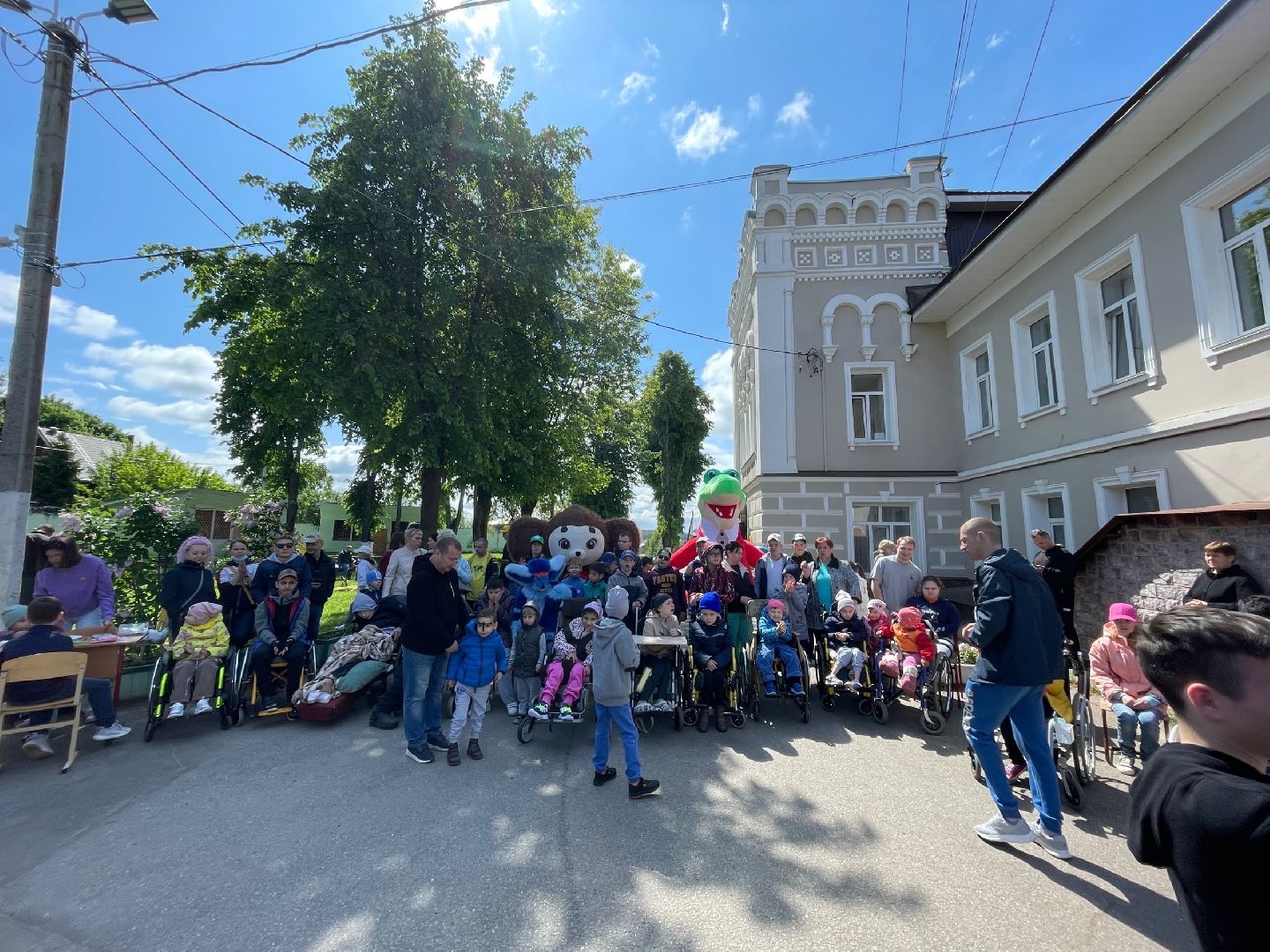 Дмитров, Мотоклуб Ночные волки, Волонтеры