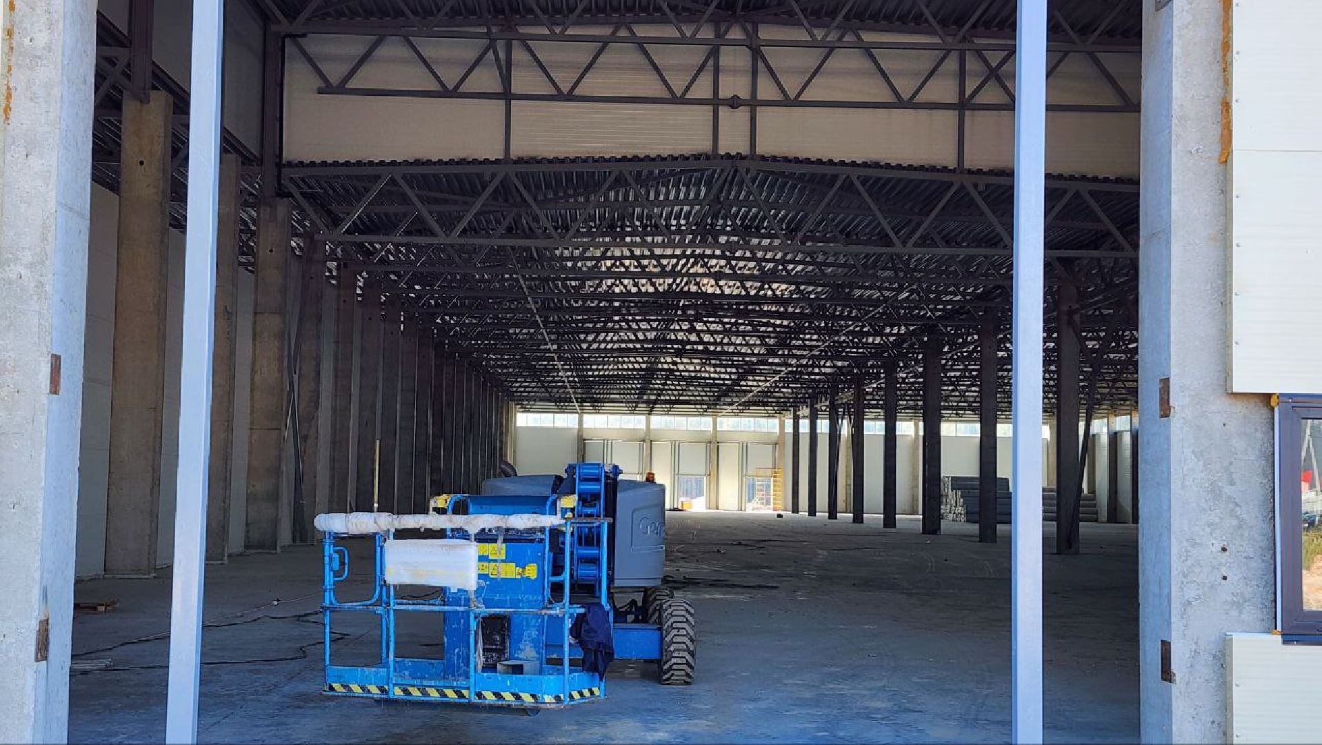 Дмитров, Роялтафт, Мининвест