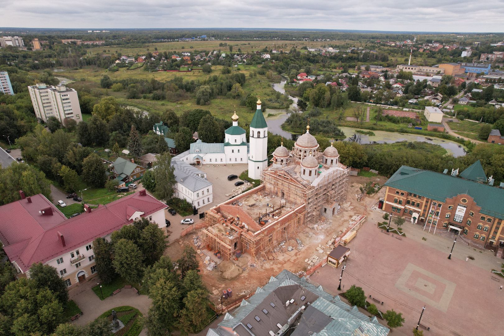 туризм, клин,церковь, видео с коптера,