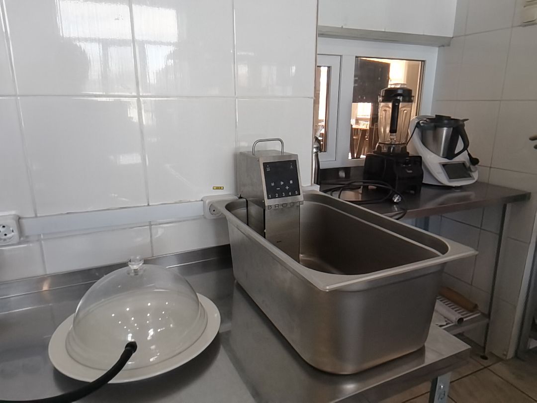 Балашихинский техникум, повара, кондитеры, спецоперация, сухой паёк, помощь военнослужащим, СВО, студенты, хлебные палочки