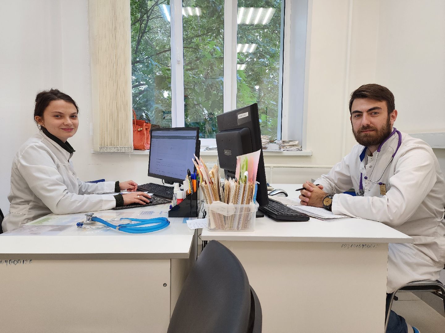 бронницы, медицина,семейная, пара, врачей,