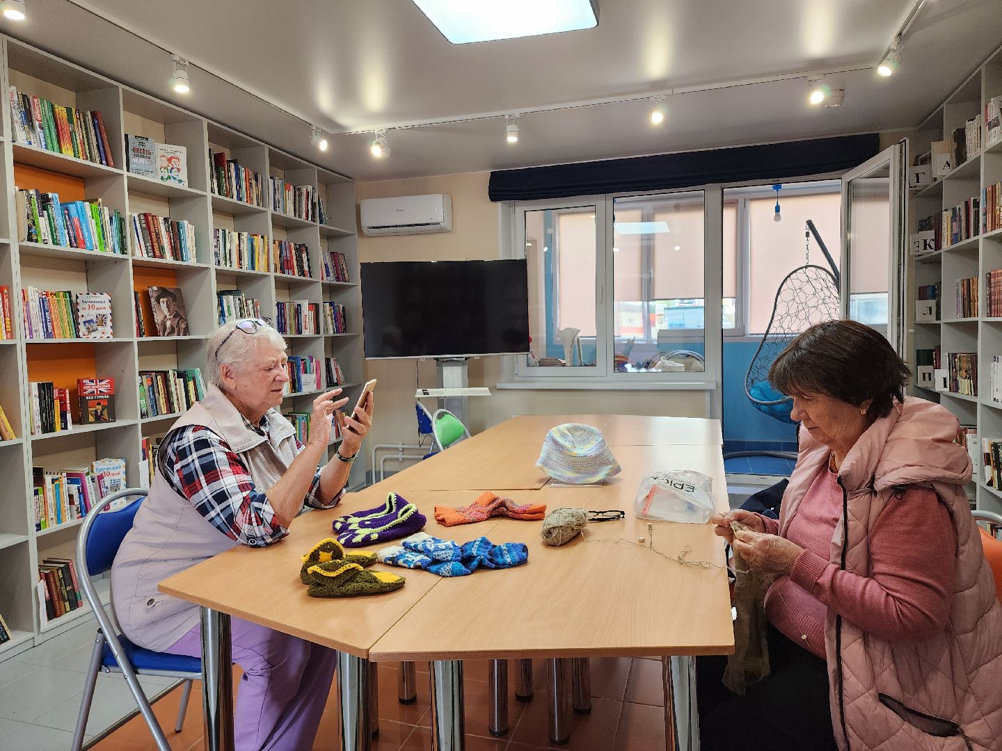 старшее поколение, золотой возраст, видное, рукоделие,