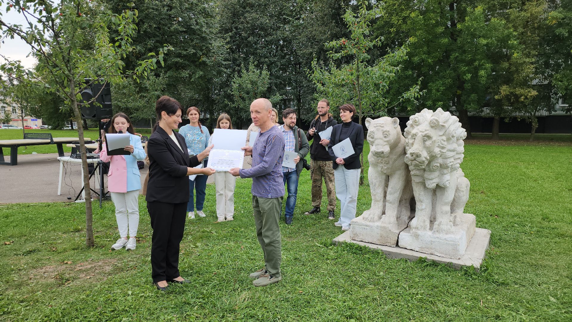 Серпухов, подмосковье, грустные львы, реставрация, сквер, волонтеры,