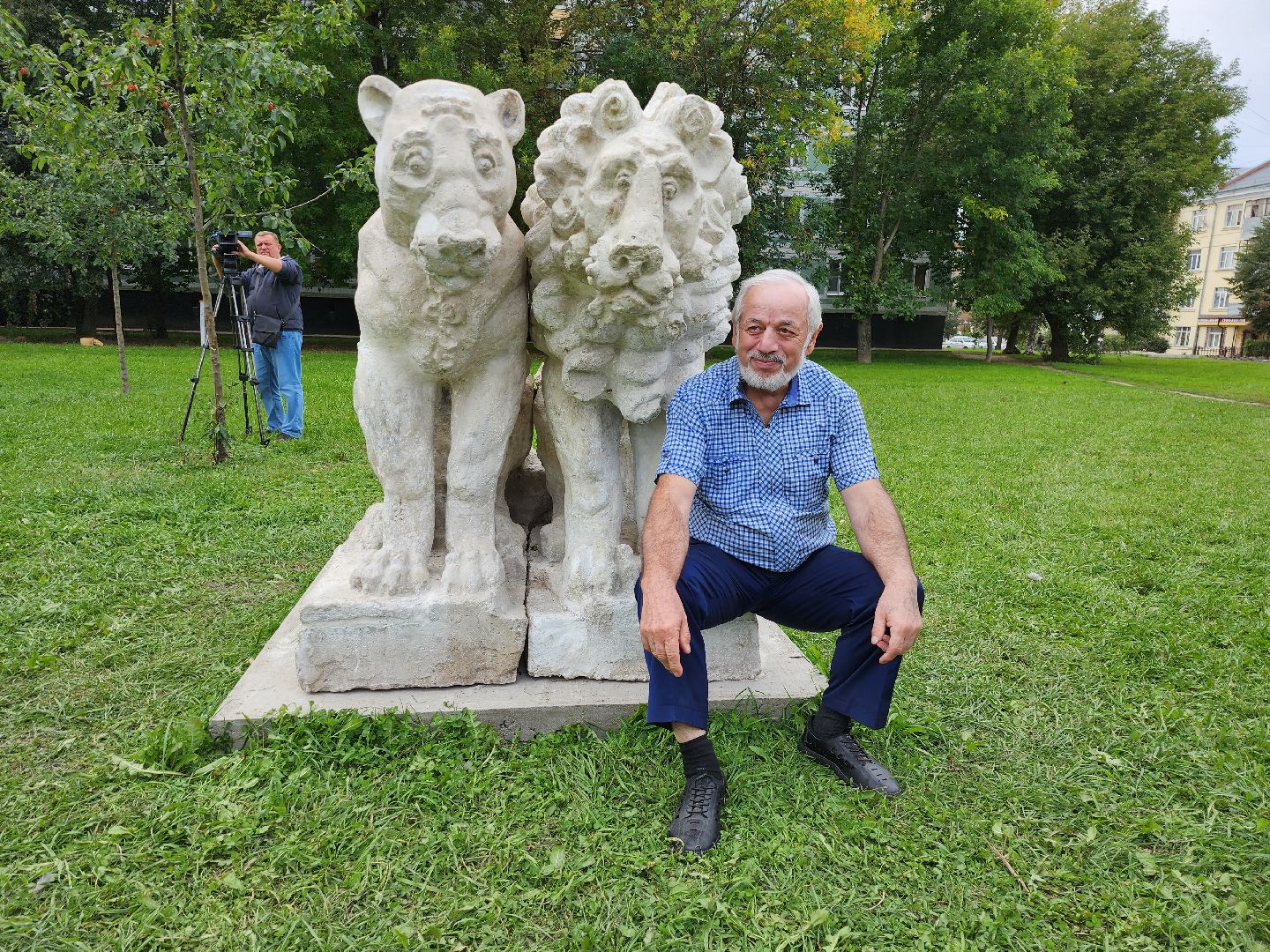 Серпухов, подмосковье, грустные львы, реставрация, сквер, волонтеры,