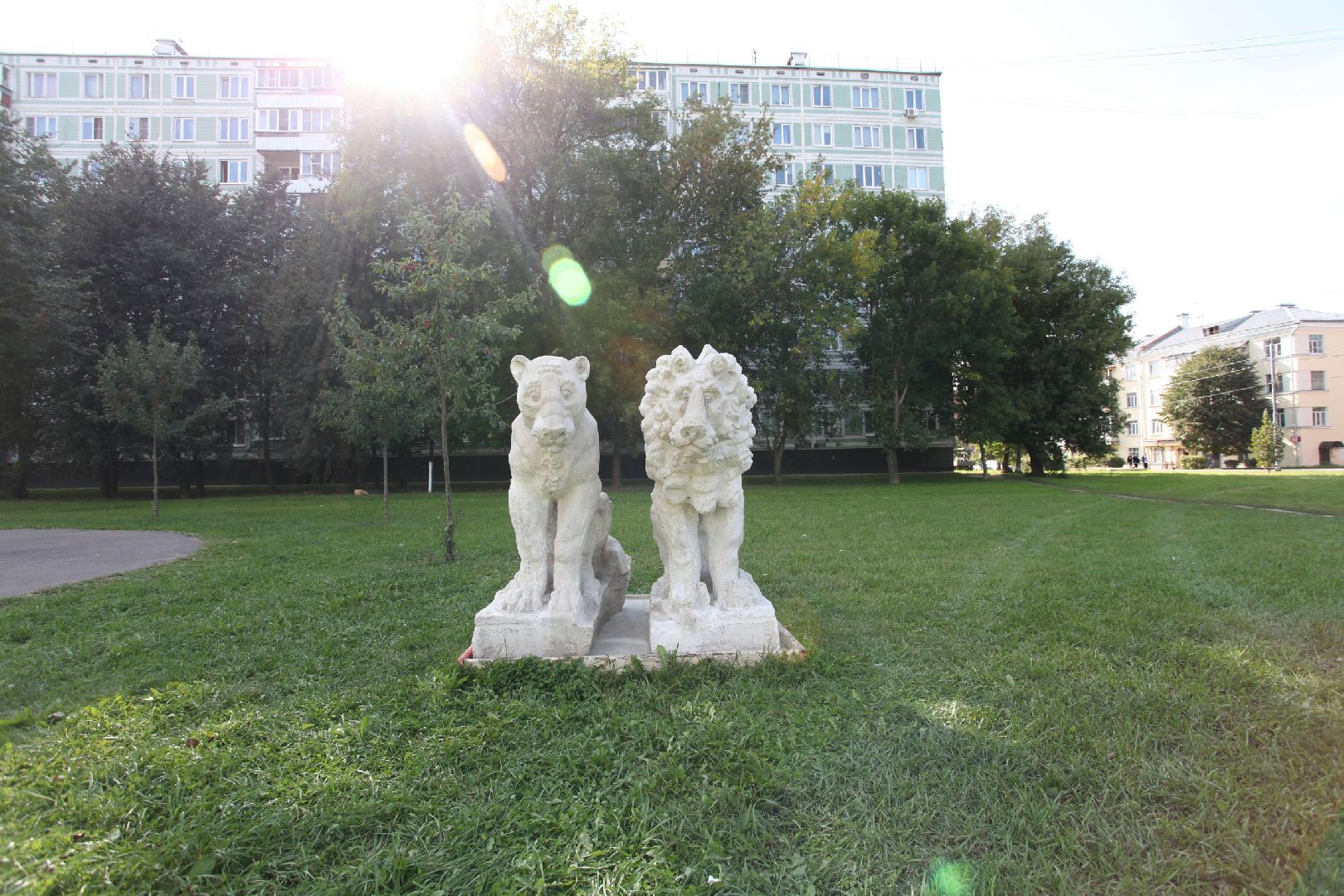 Серпухов, подмосковье, грустные львы, реставрация, сквер, волонтеры,