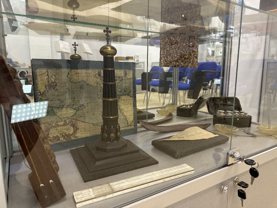 Реутов, образование, музей, культура, выставка, экспозиция, книги, учебники, Ушинский, прописи, Букварь, Год педагога