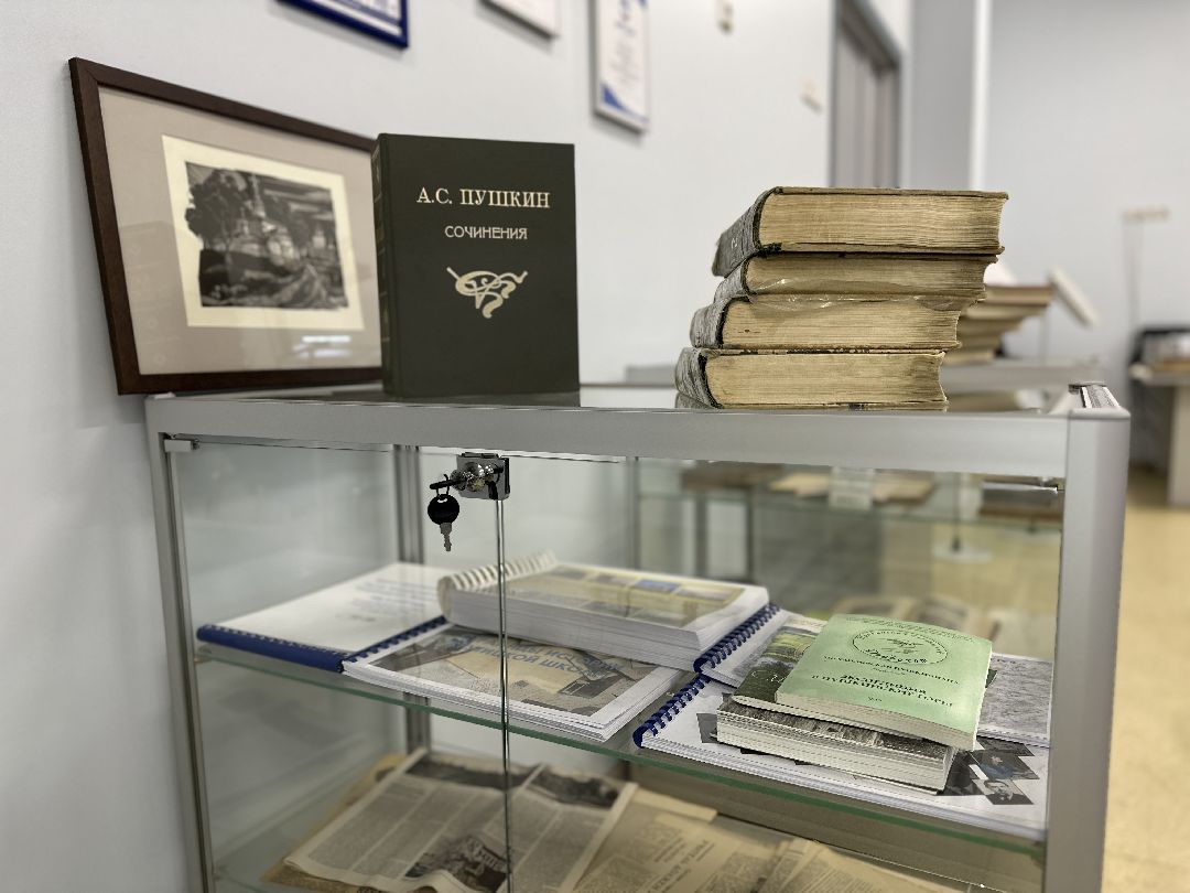 Реутов, образование, музей, культура, выставка, экспозиция, книги, учебники, Ушинский, прописи, Букварь, Год педагога