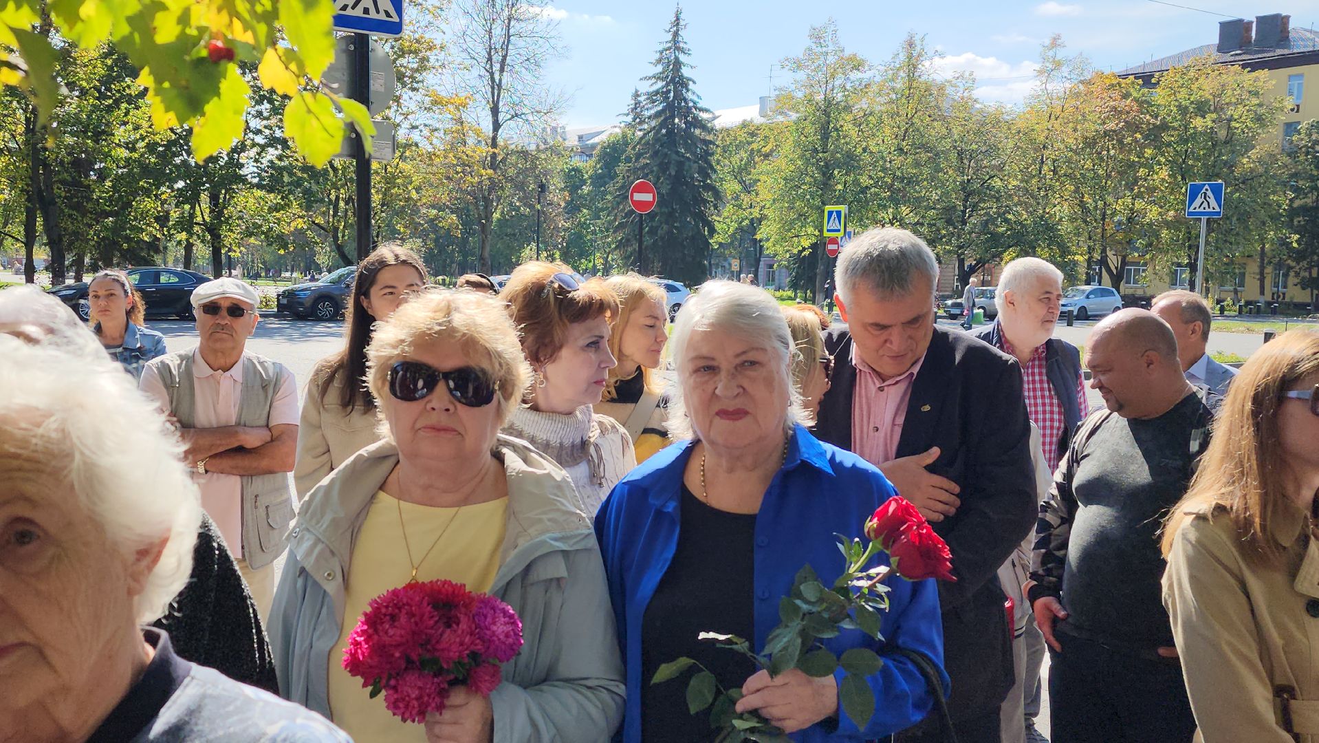 мемориальная доска, Петр Остапенко, открытие,